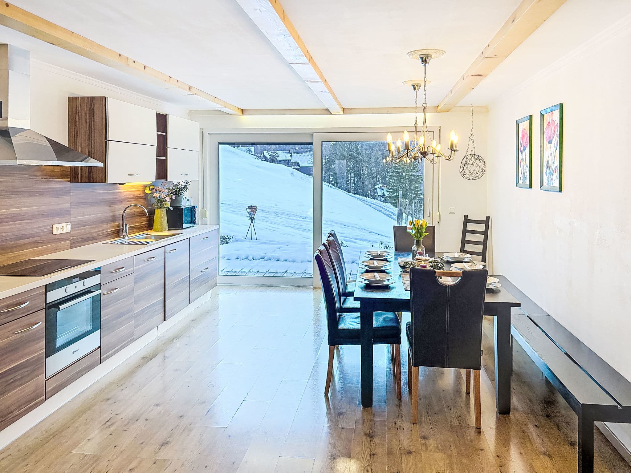 Kitchen / Dining Room