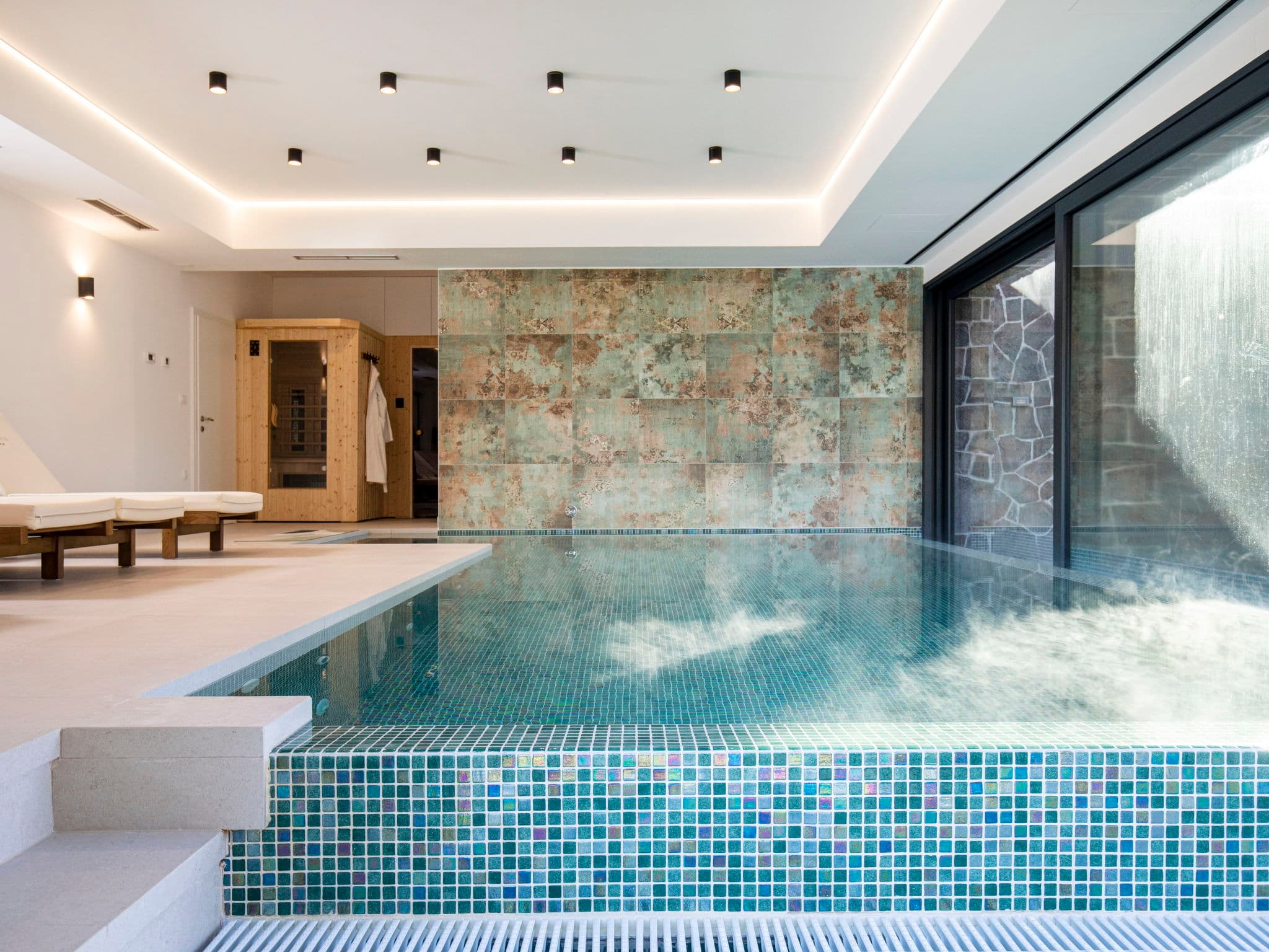Pool Indoor