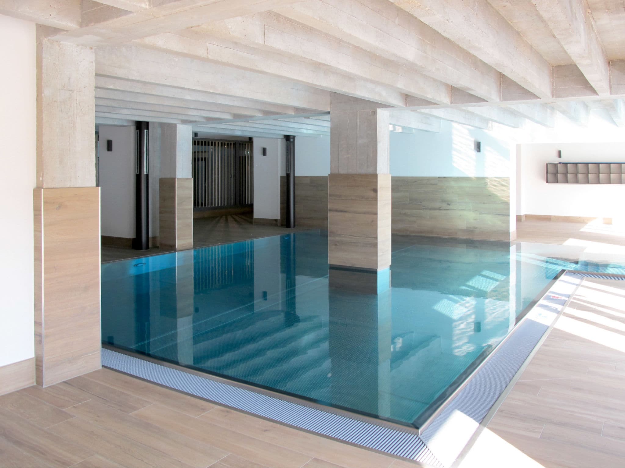 Pool Indoor