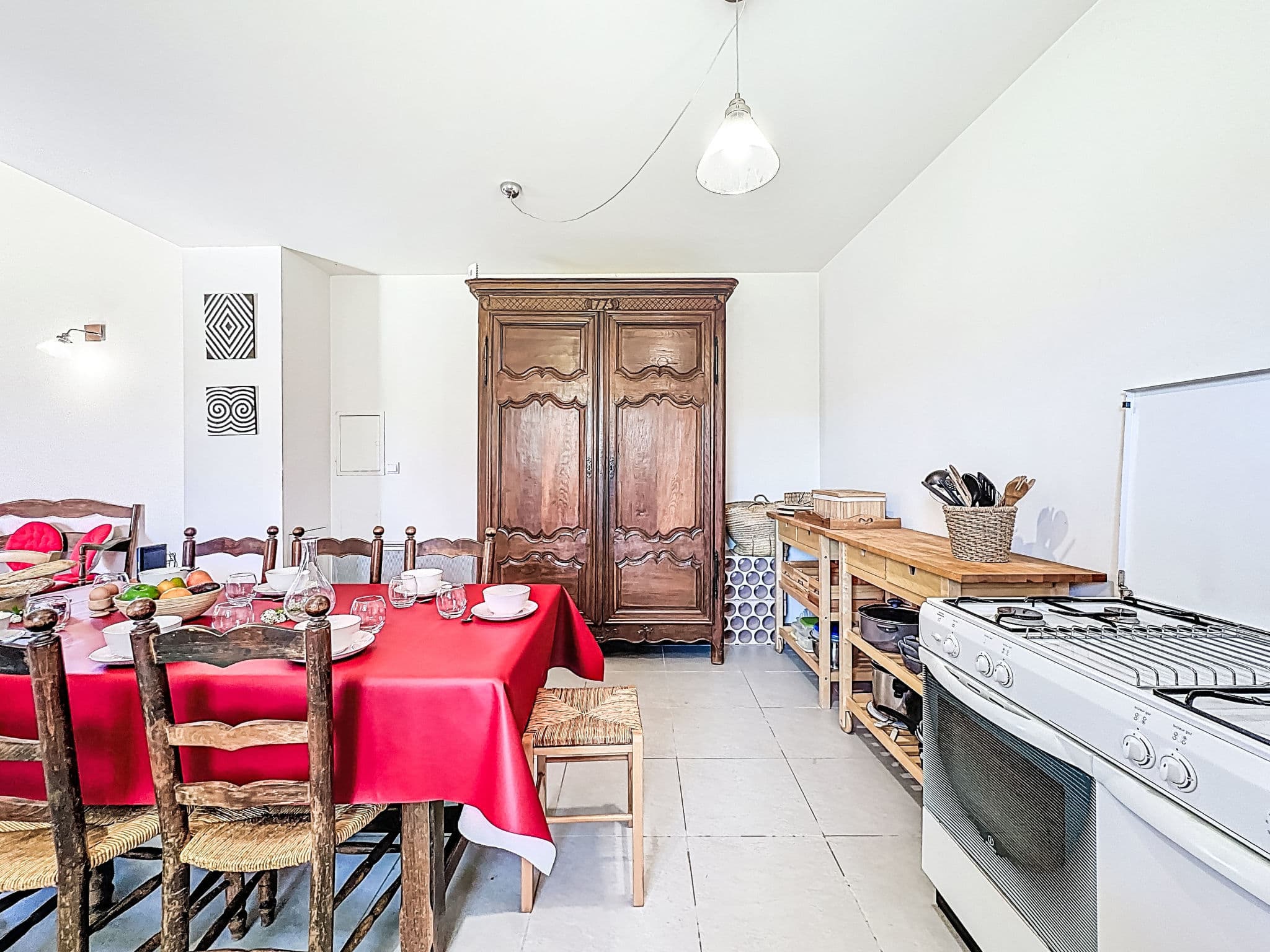 Kitchen / Dining Room