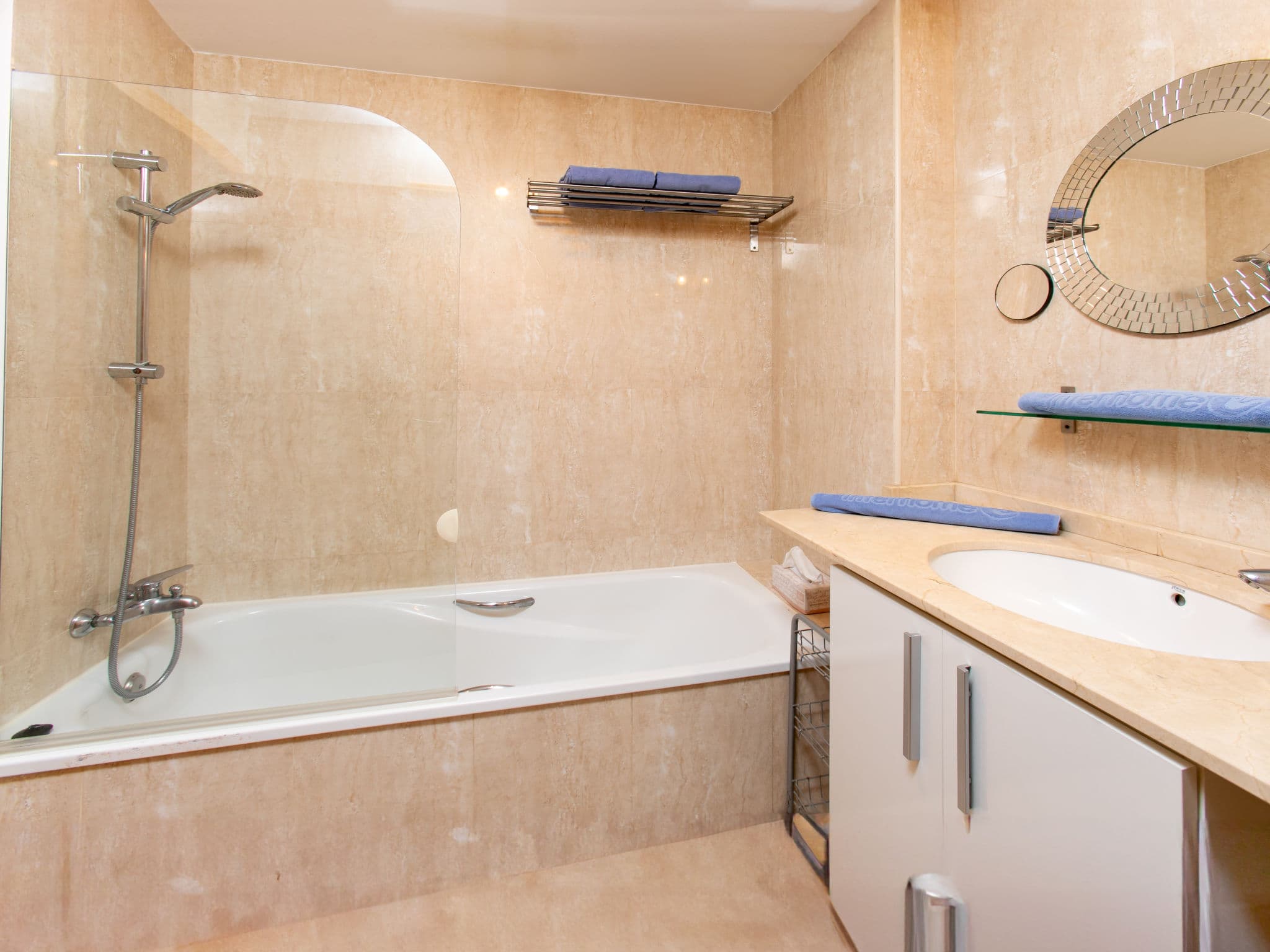 Bathroom / Wellness