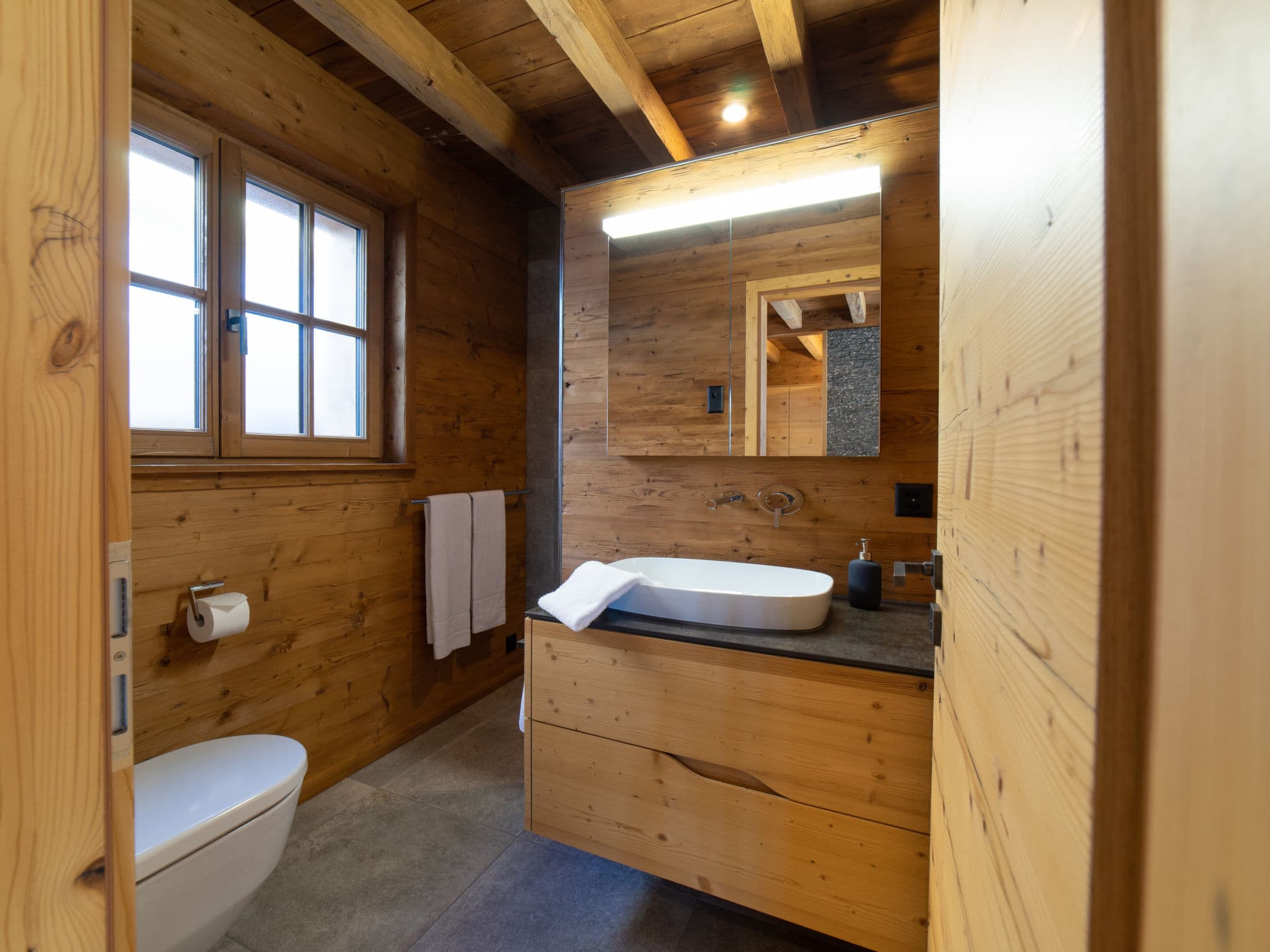 Bathroom / Wellness