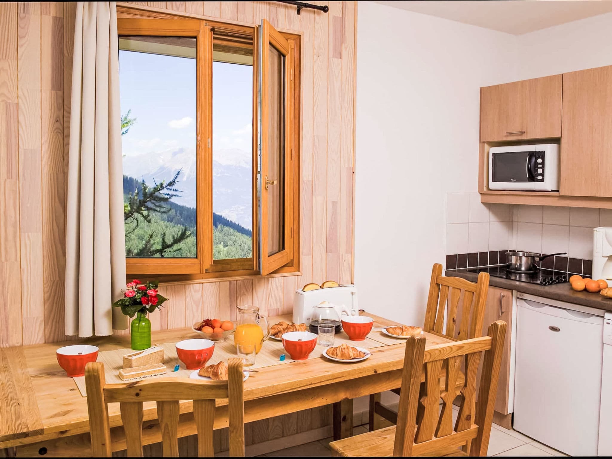 Kitchen / Dining Room