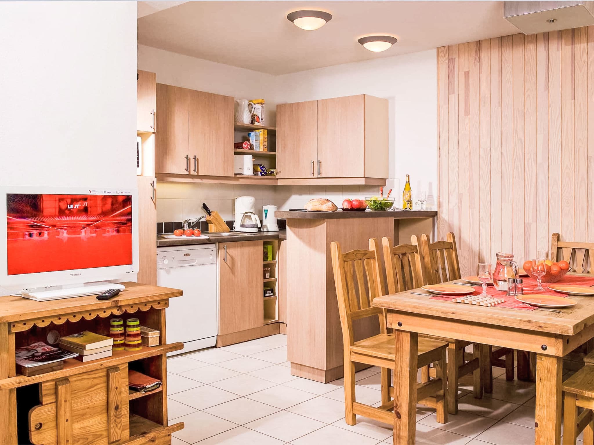 Kitchen / Dining Room