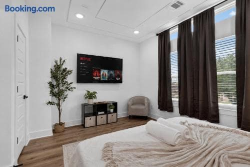 Gallery Image 12