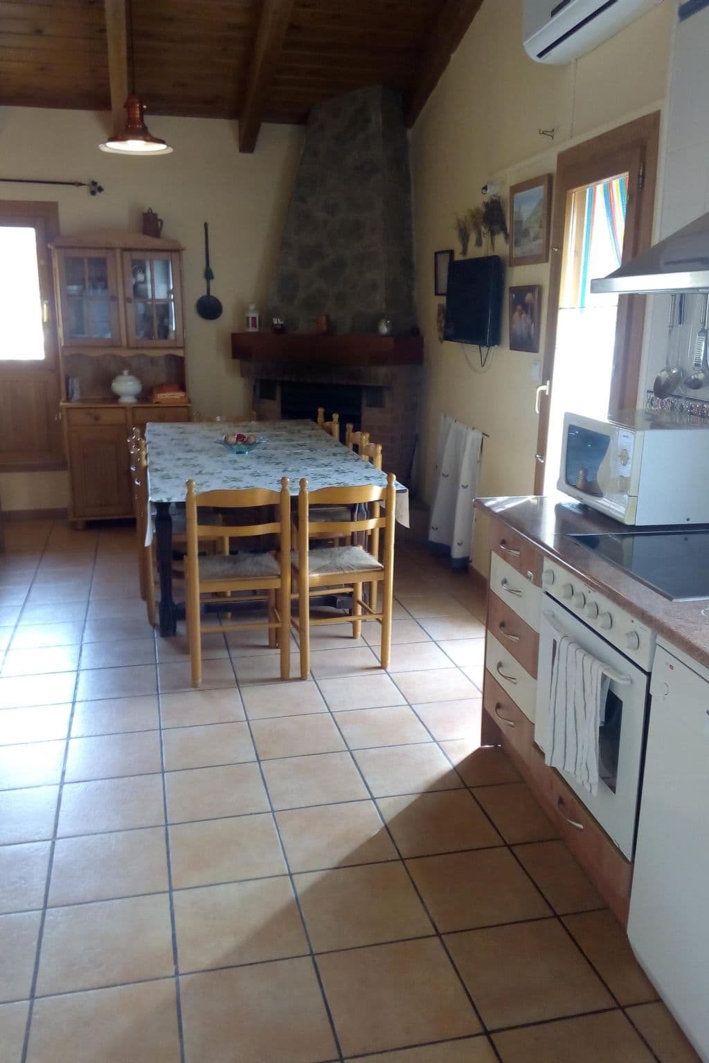 Kitchen / Dining Room