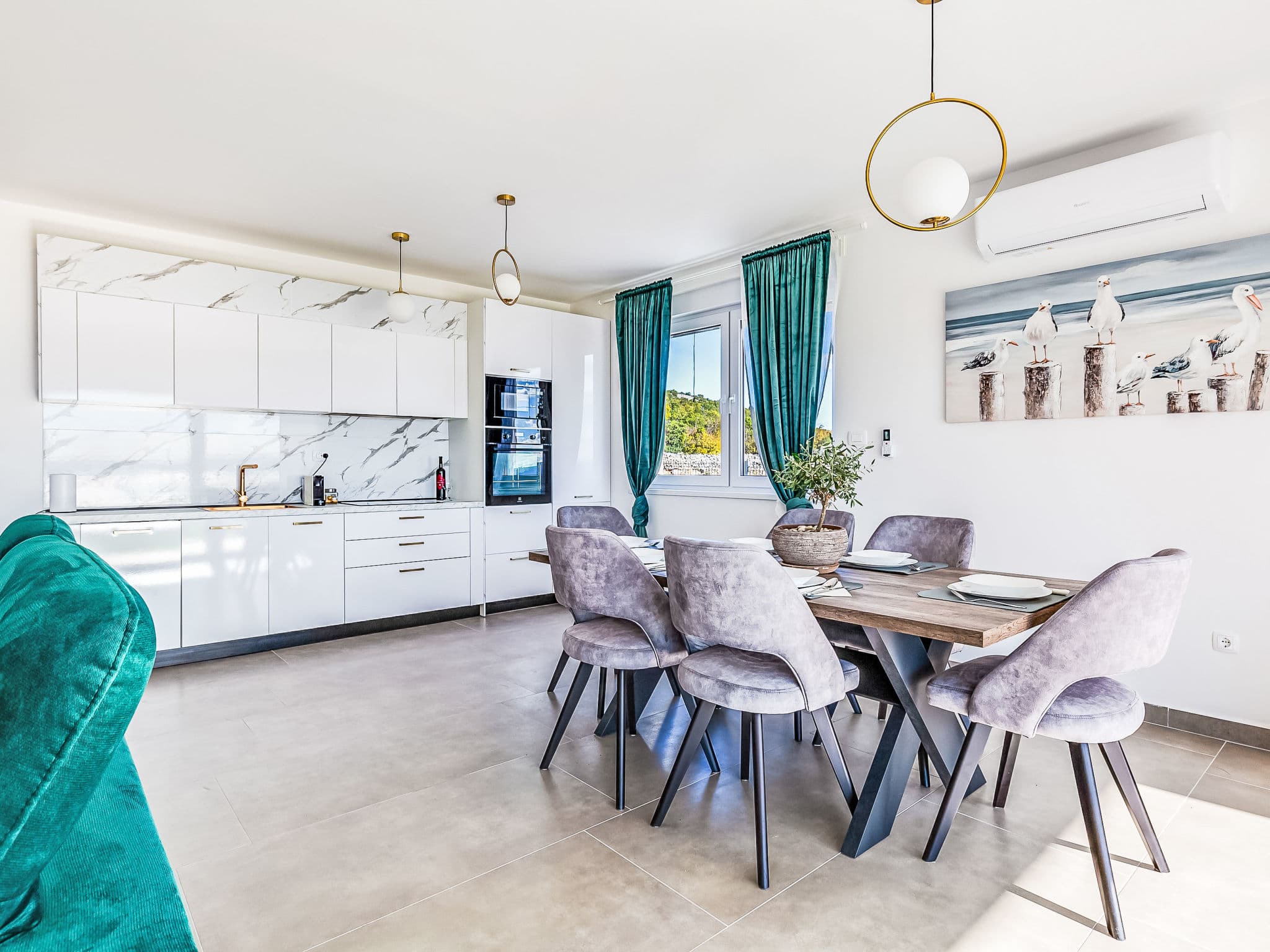 Kitchen / Dining Room