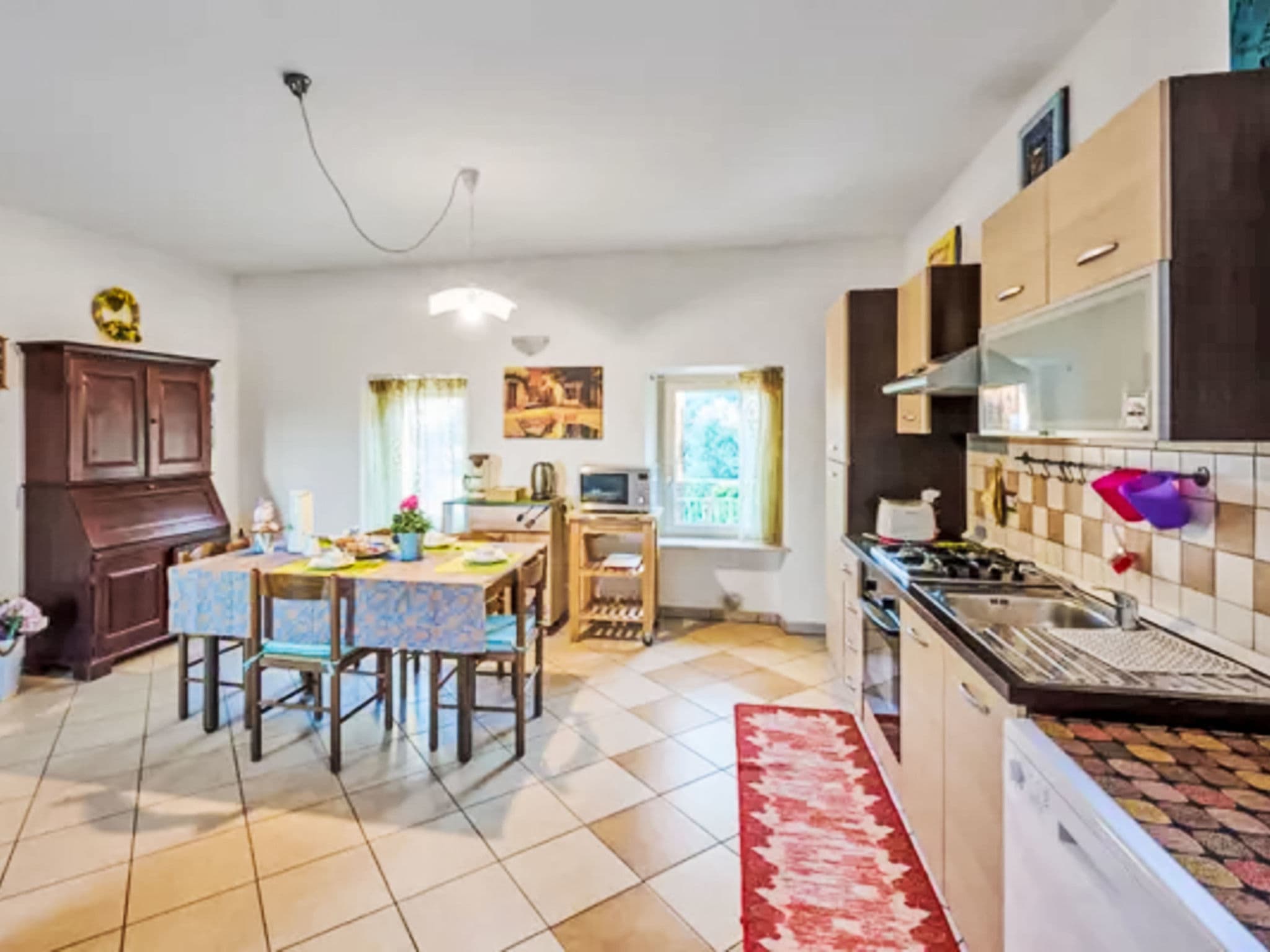 Kitchen / Dining Room