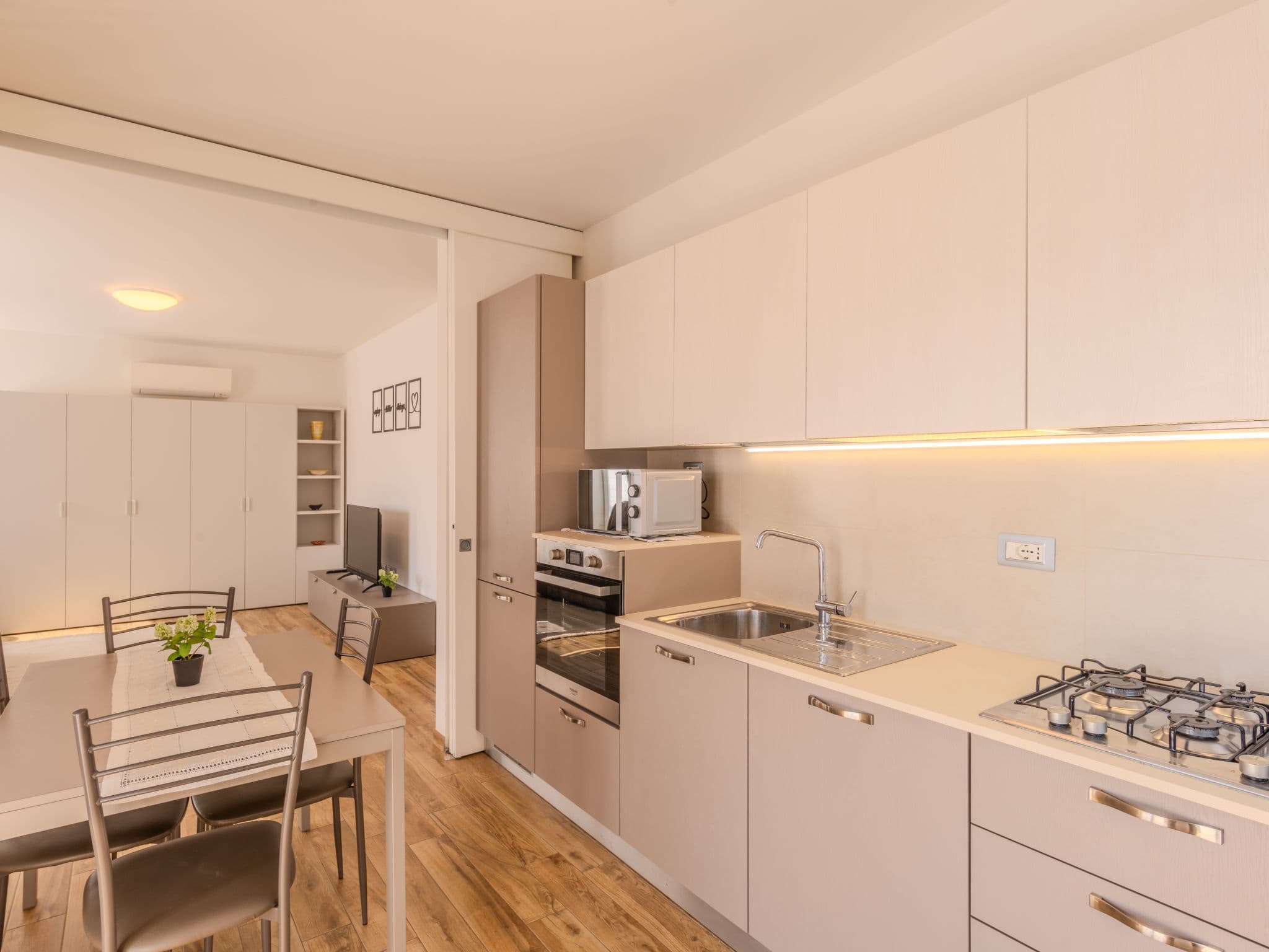 Kitchen / Dining Room