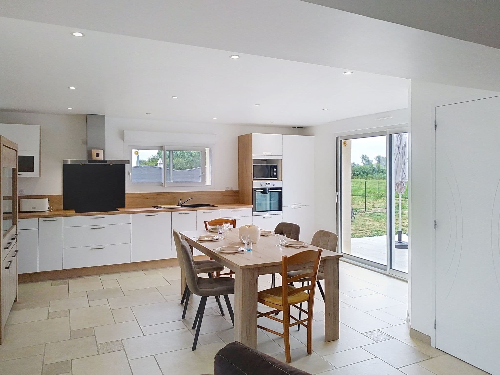 Kitchen / Dining Room