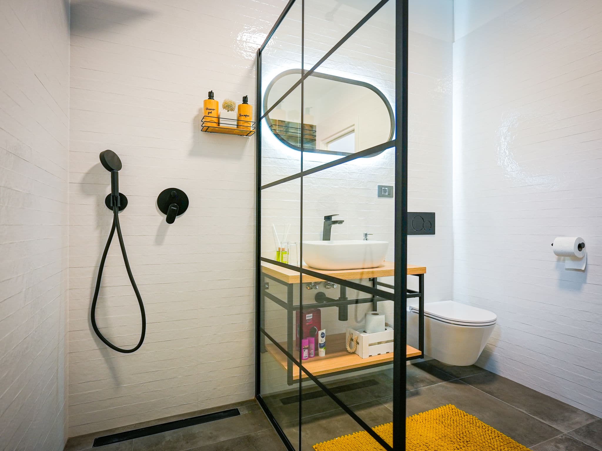 Bathroom / Wellness