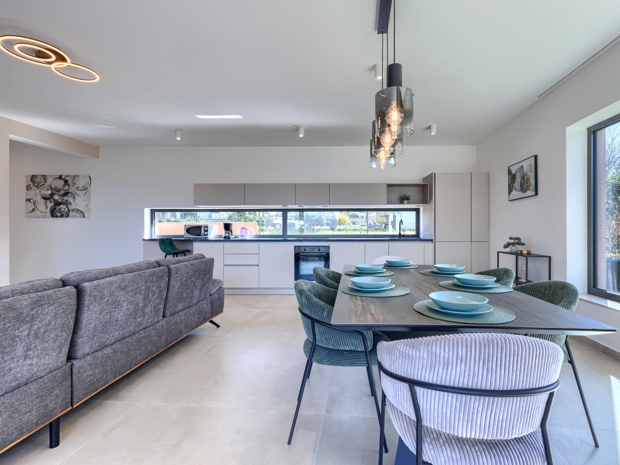 Kitchen / Dining Room