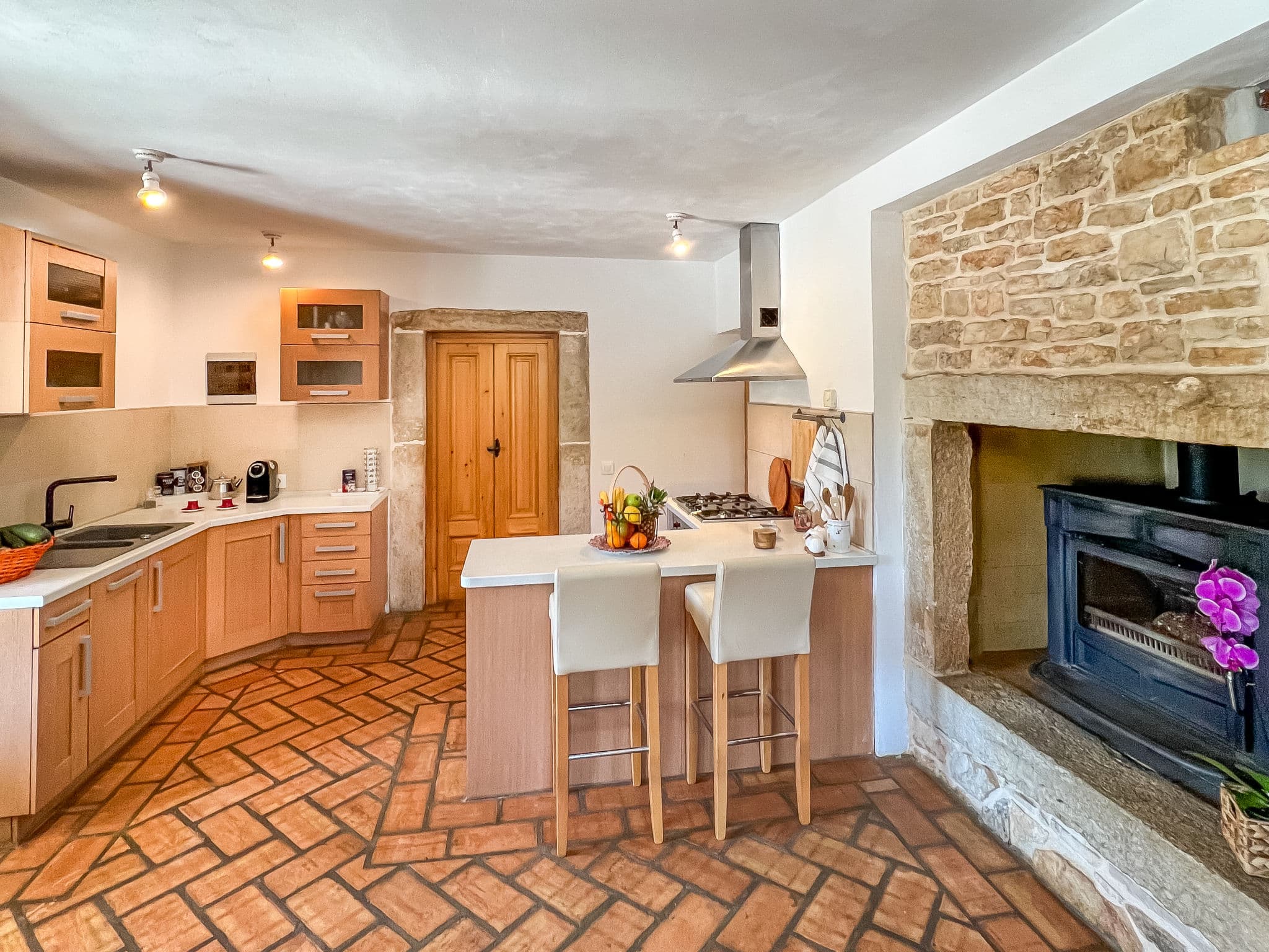 Kitchen / Dining Room