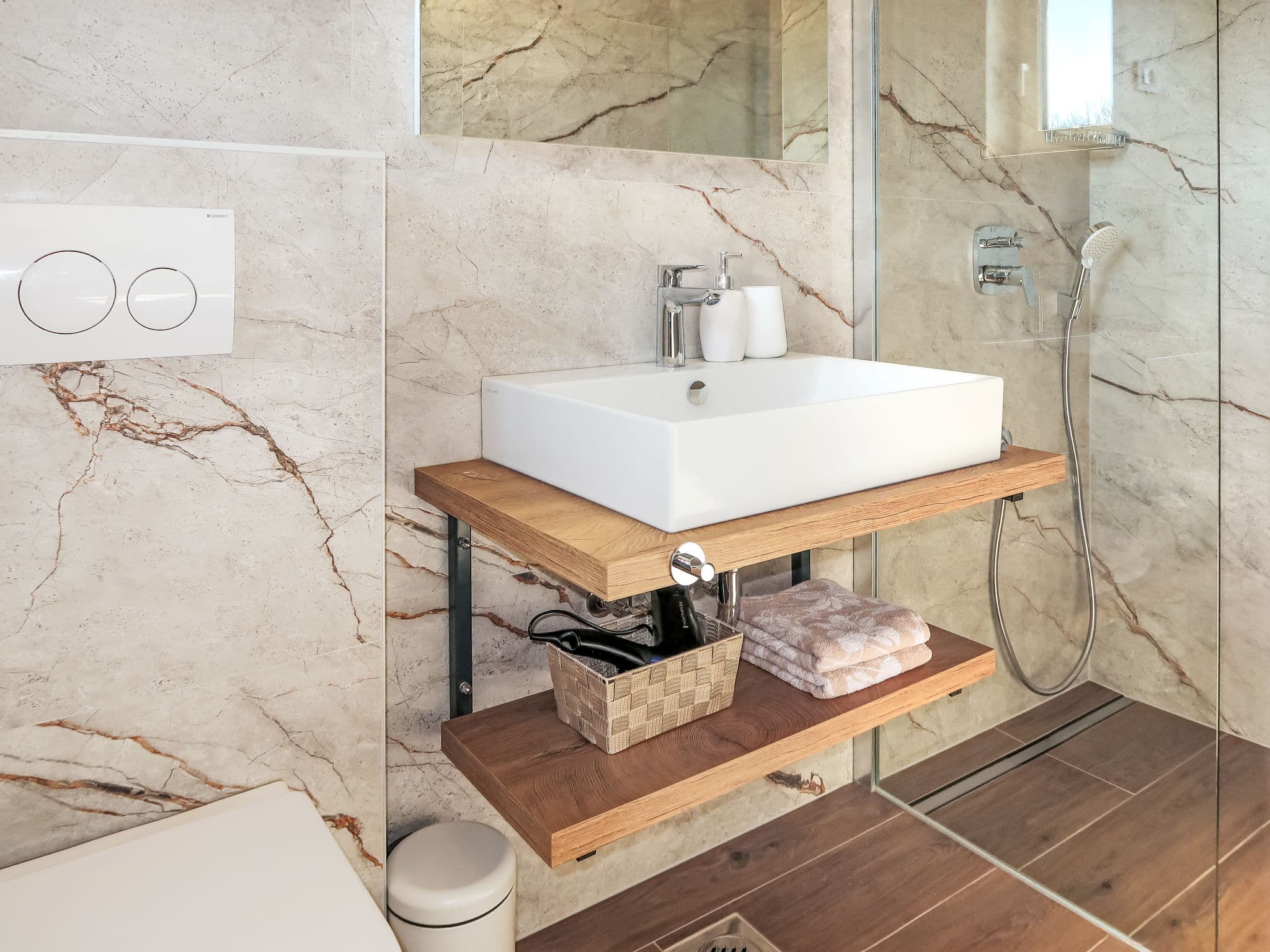 Bathroom / Wellness