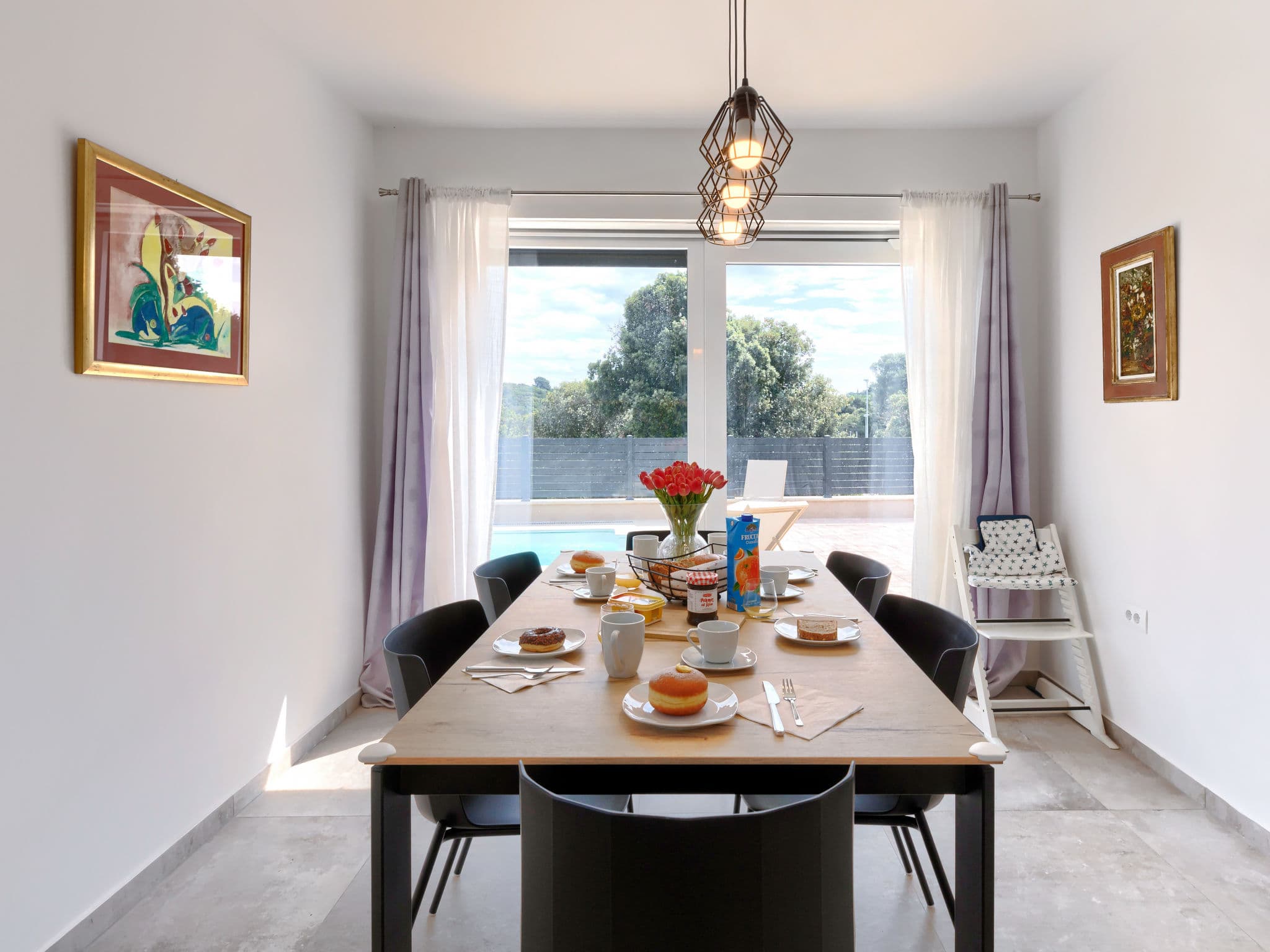 Kitchen / Dining Room