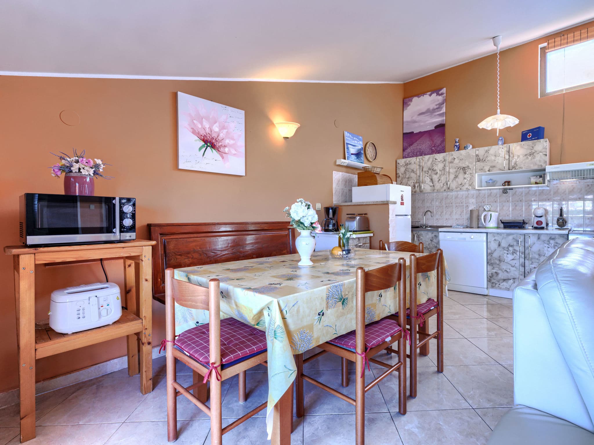 Kitchen / Dining Room