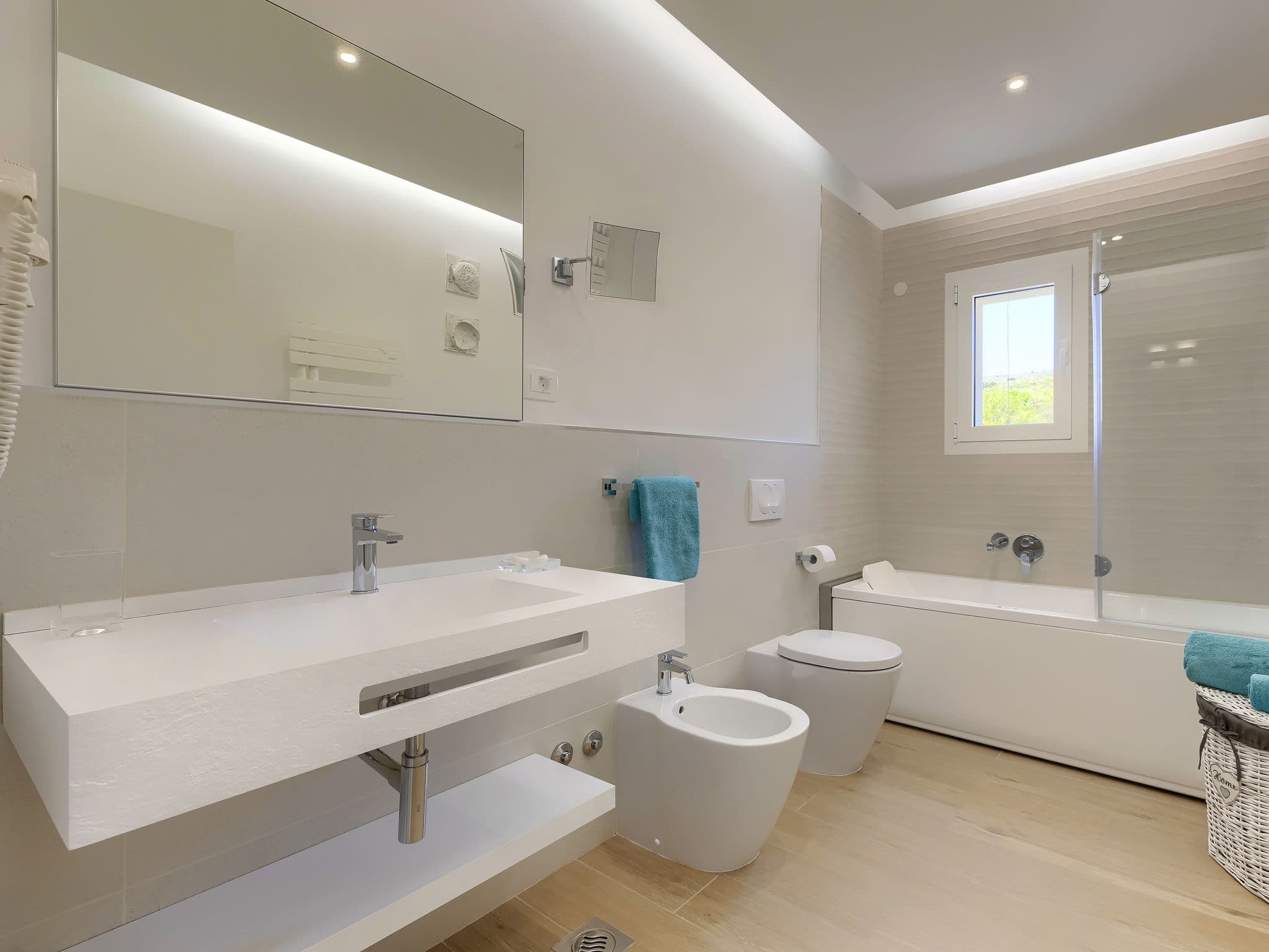 Bathroom / Wellness