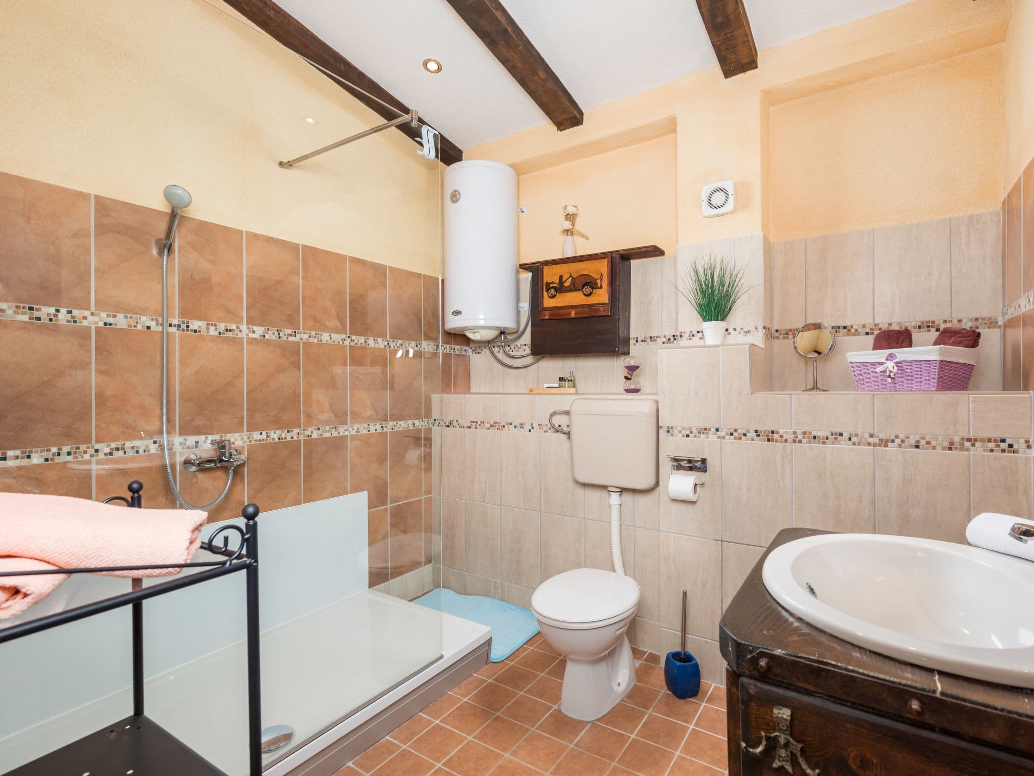 Bathroom / Wellness