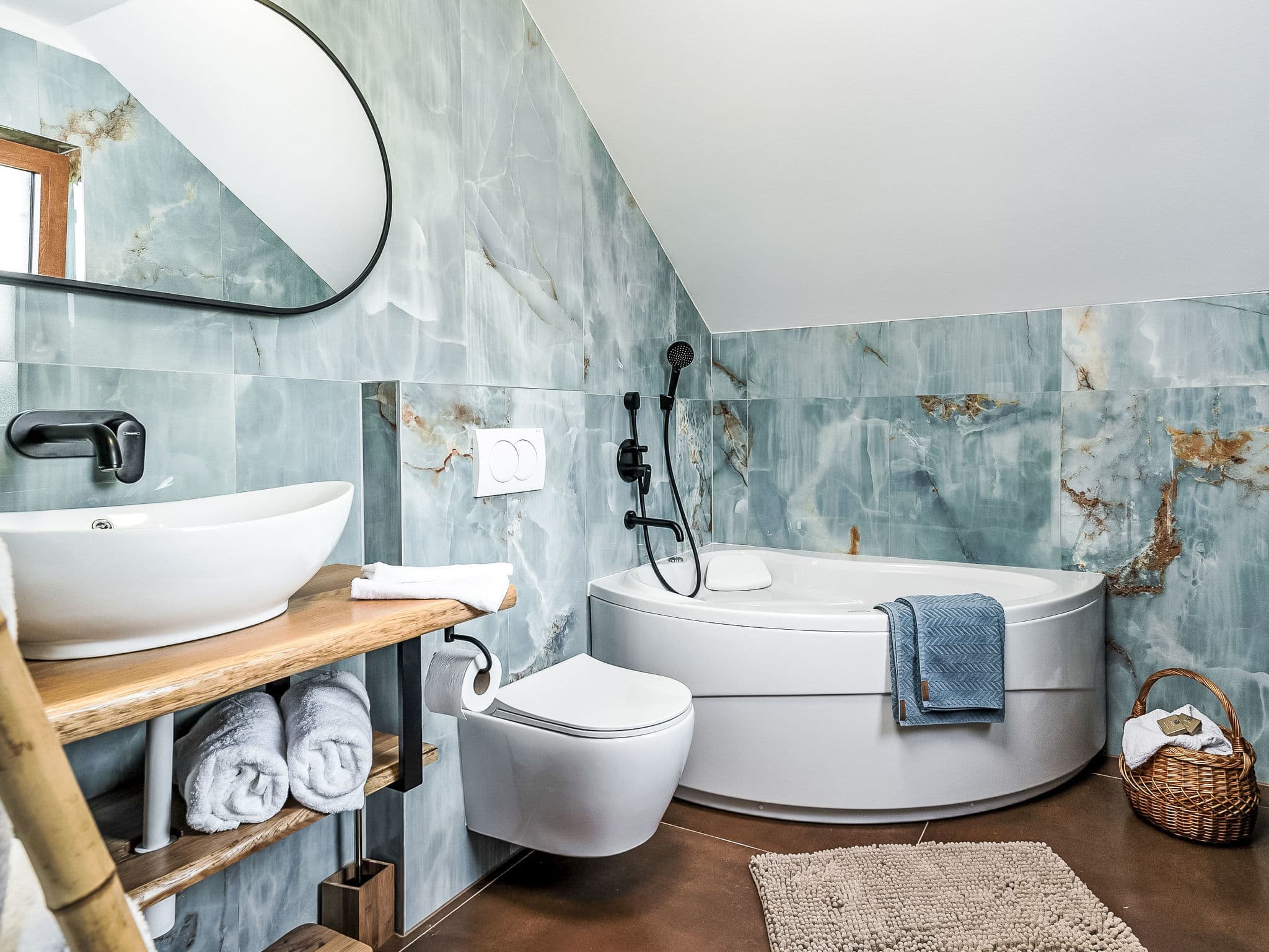 Bathroom / Wellness