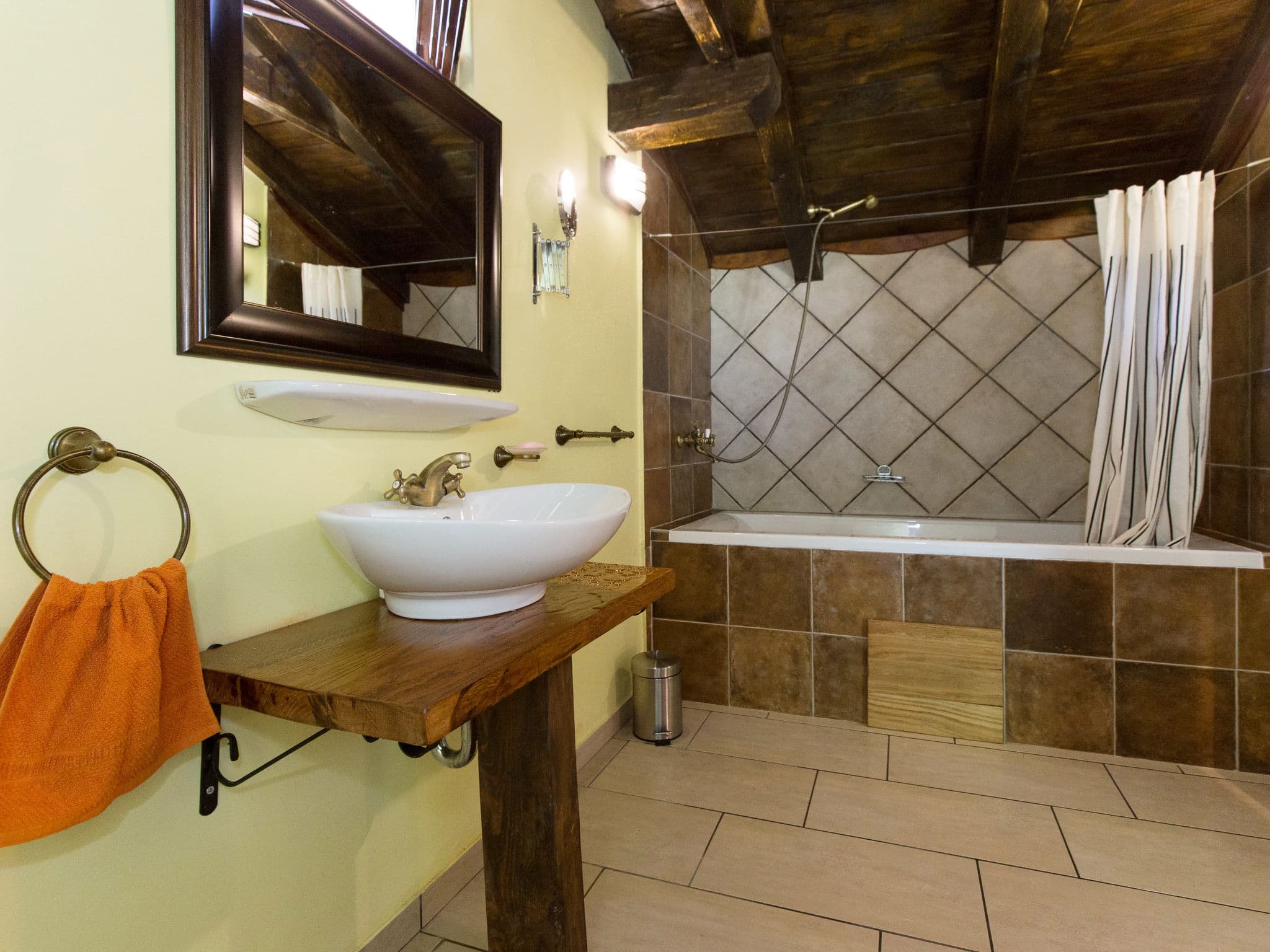 Bathroom / Wellness