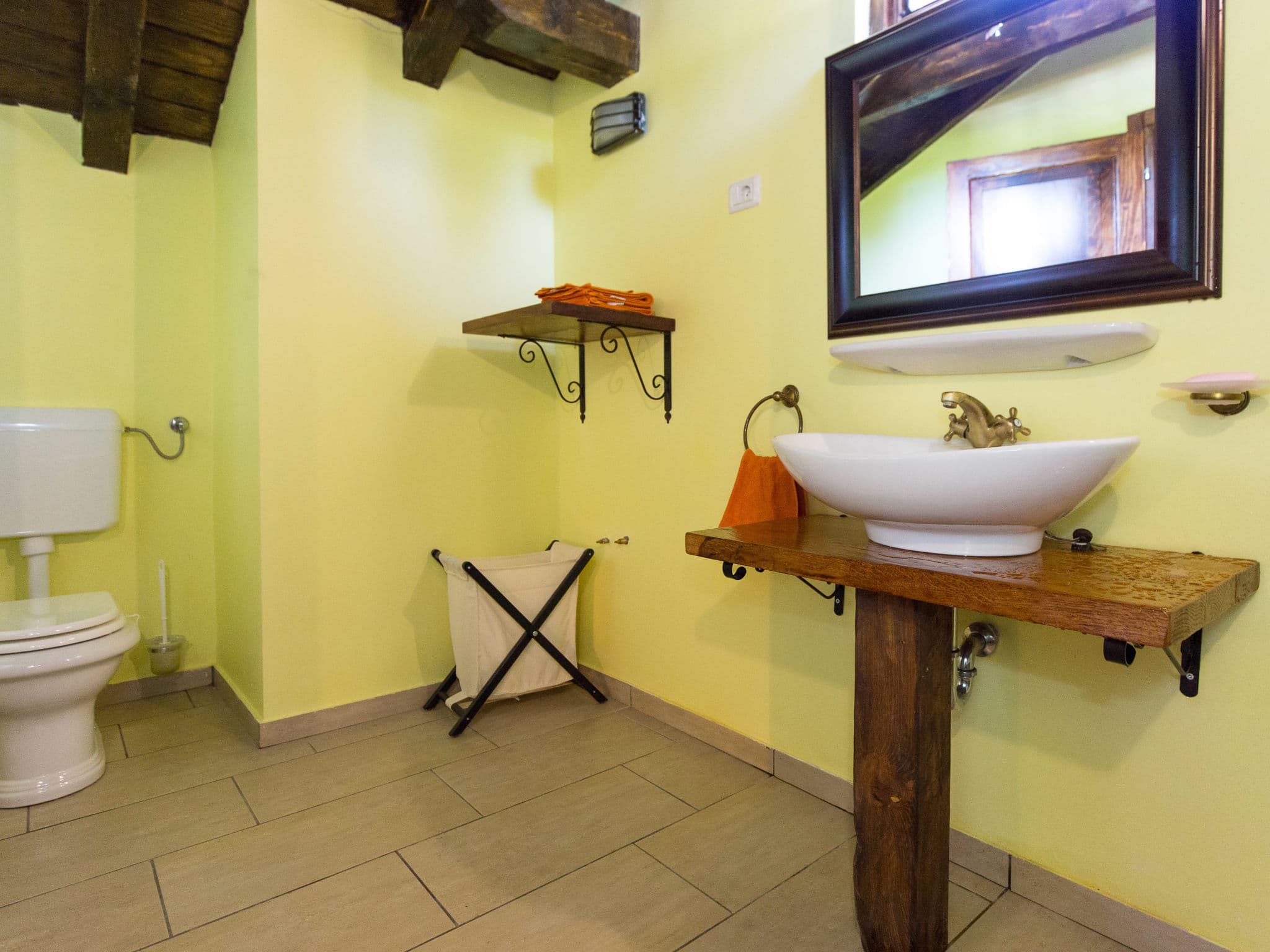 Bathroom / Wellness