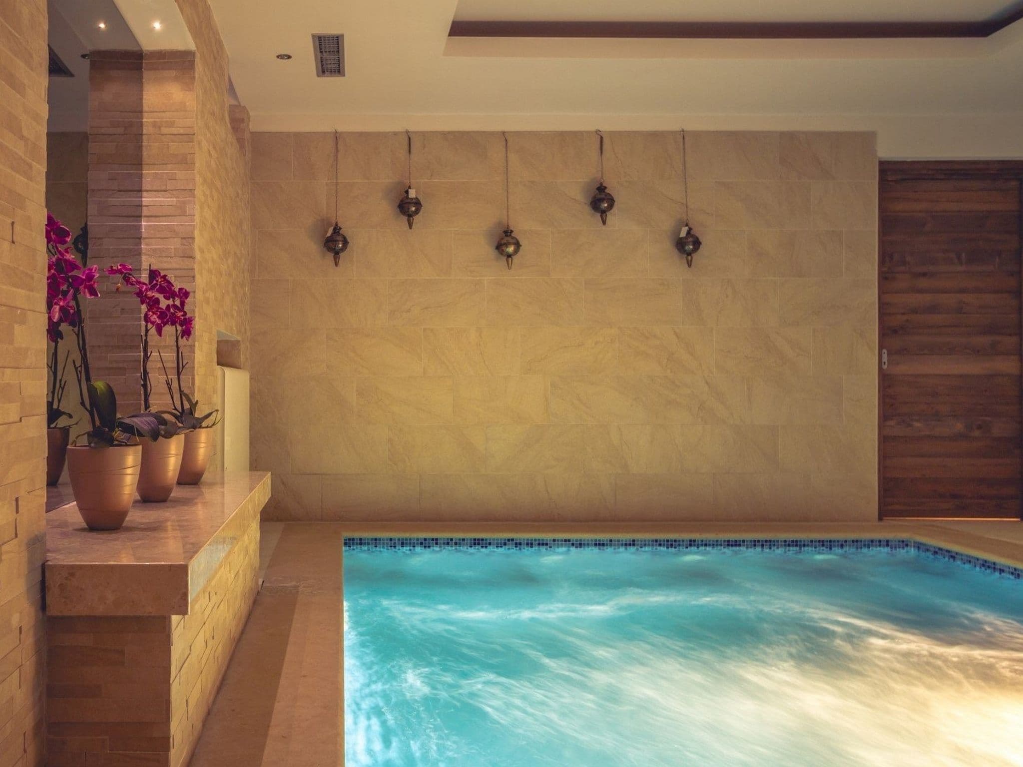 Pool Indoor
