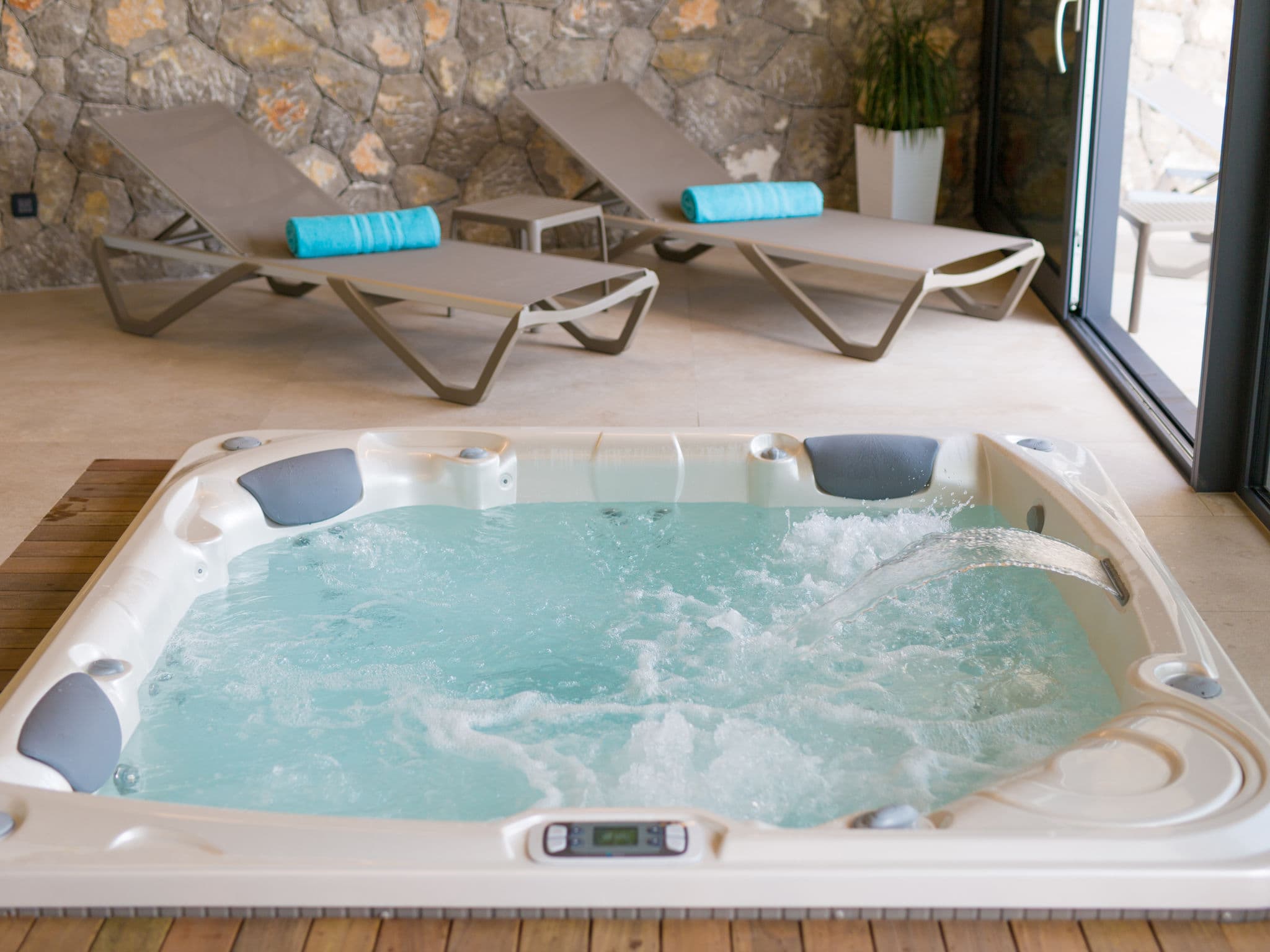 Pool Indoor
