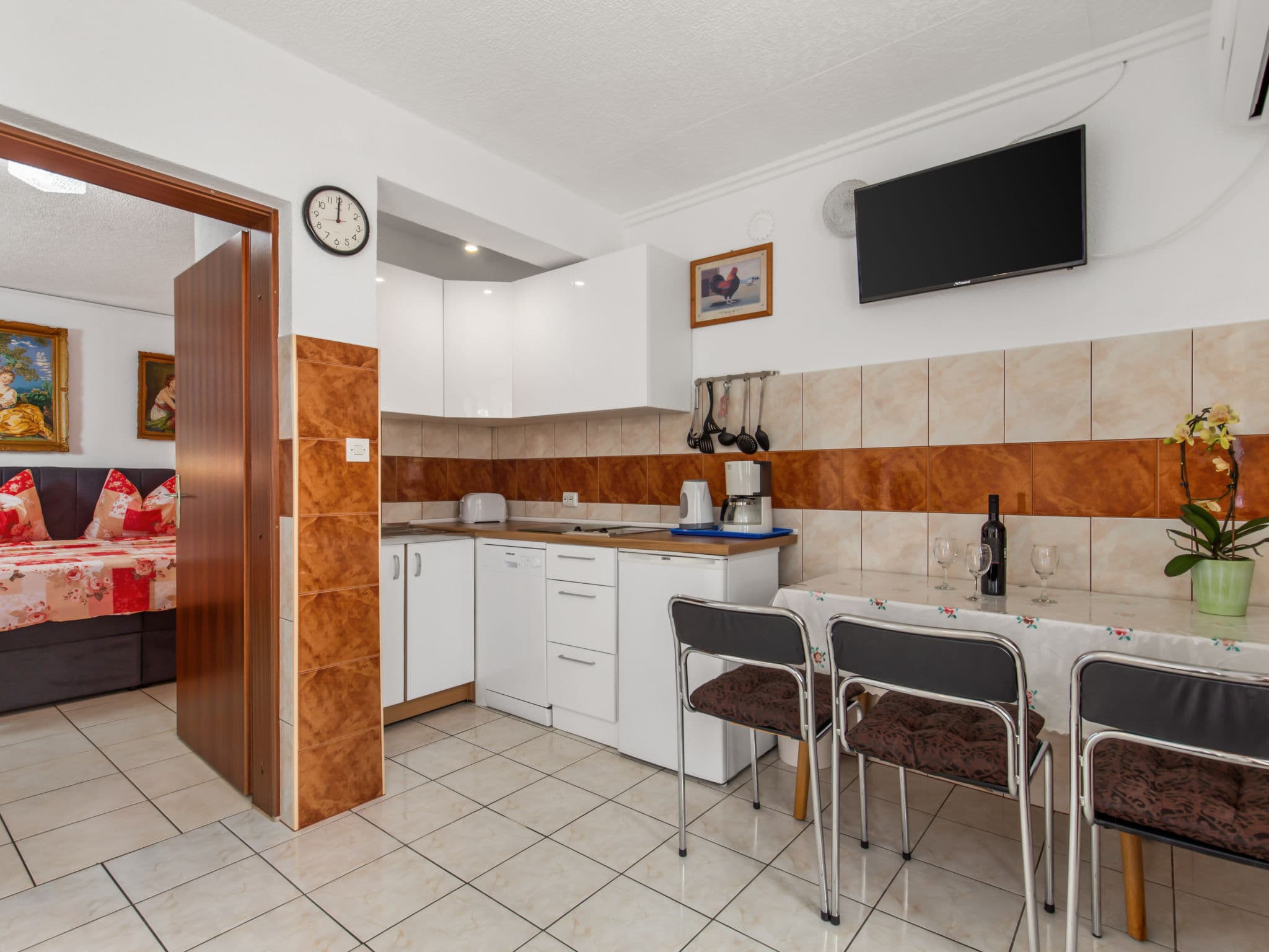 Kitchen / Dining Room