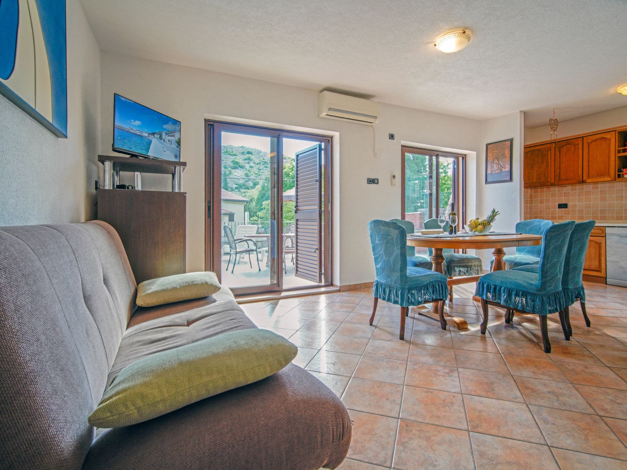 Kitchen / Dining Room