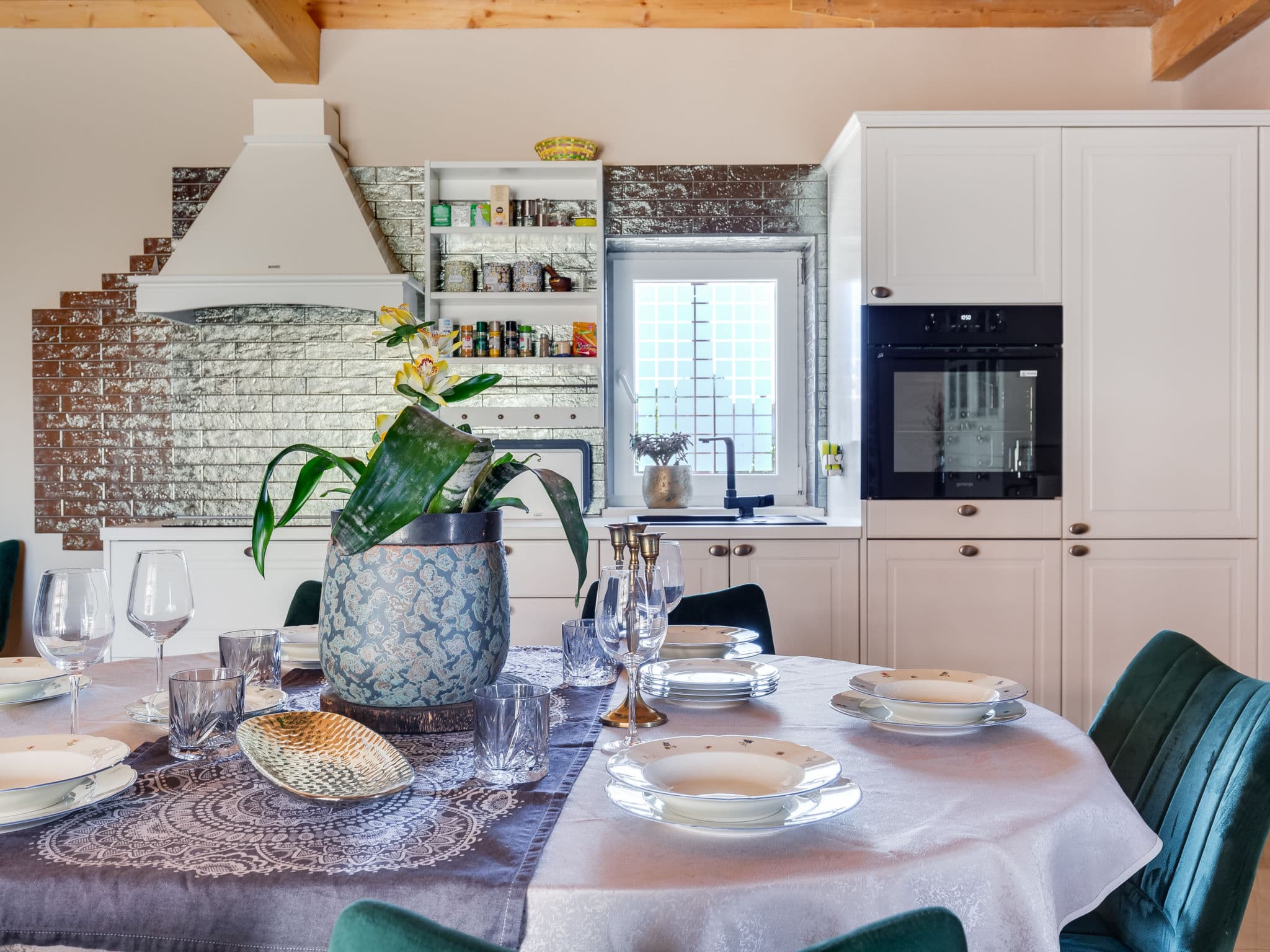 Kitchen / Dining Room