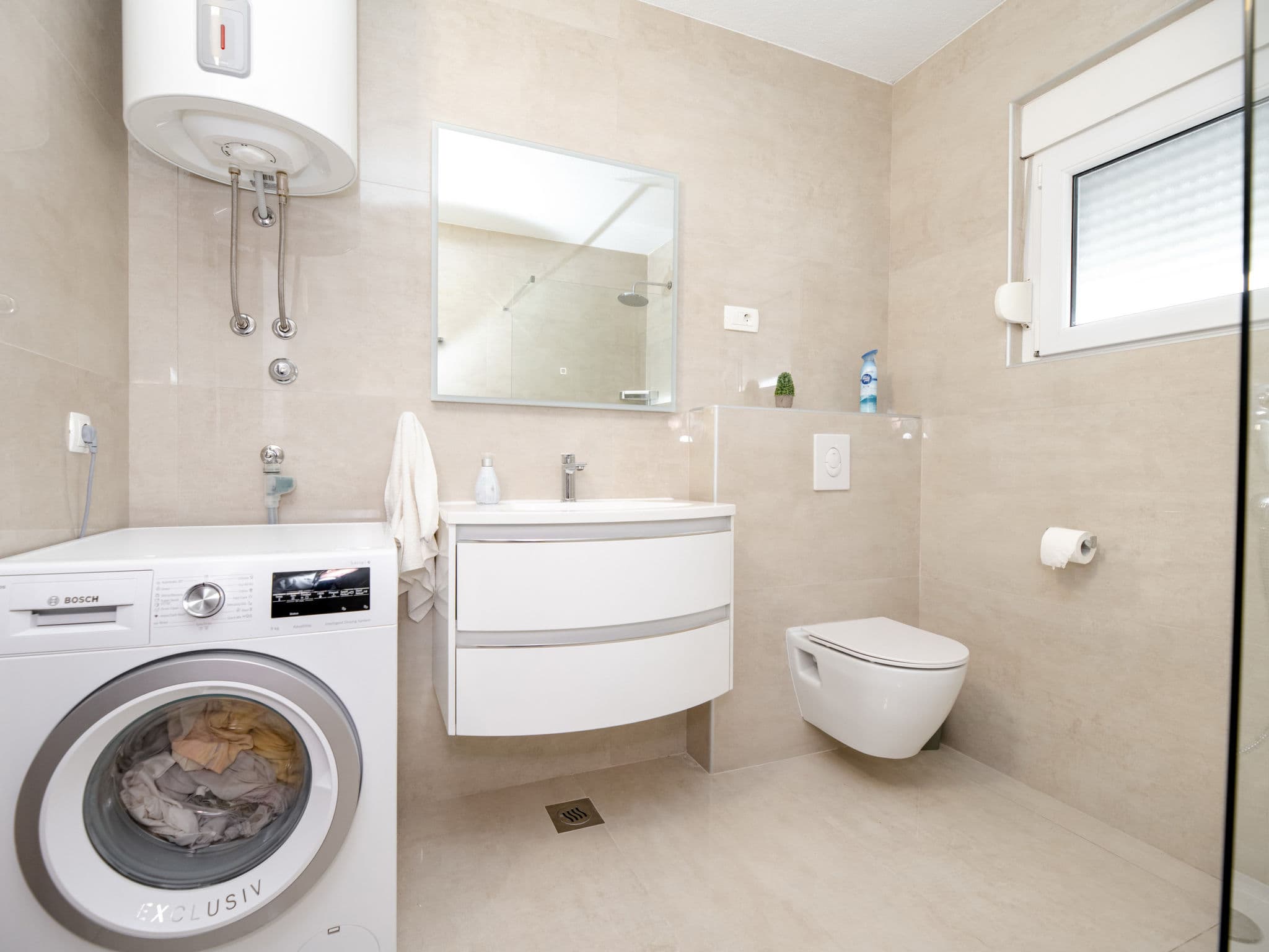 Bathroom / Wellness
