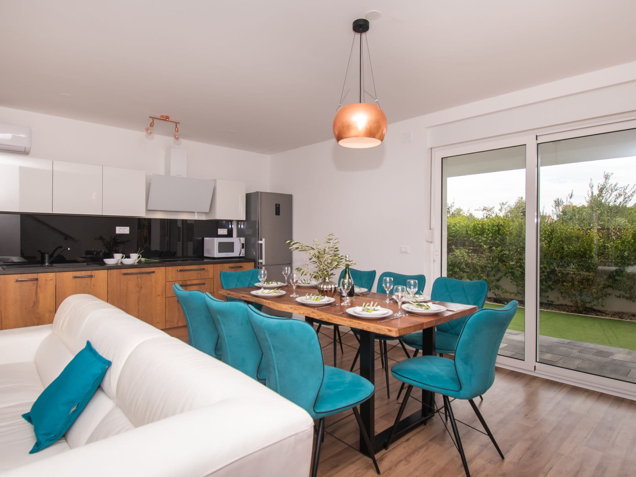 Kitchen / Dining Room