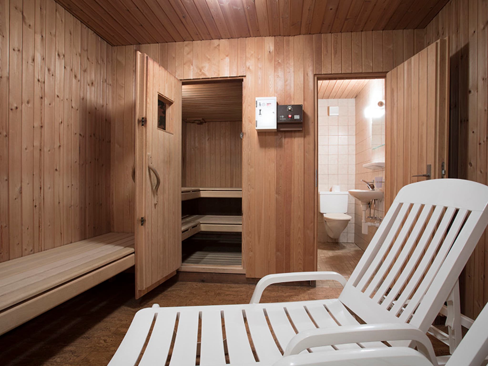 Bathroom / Wellness