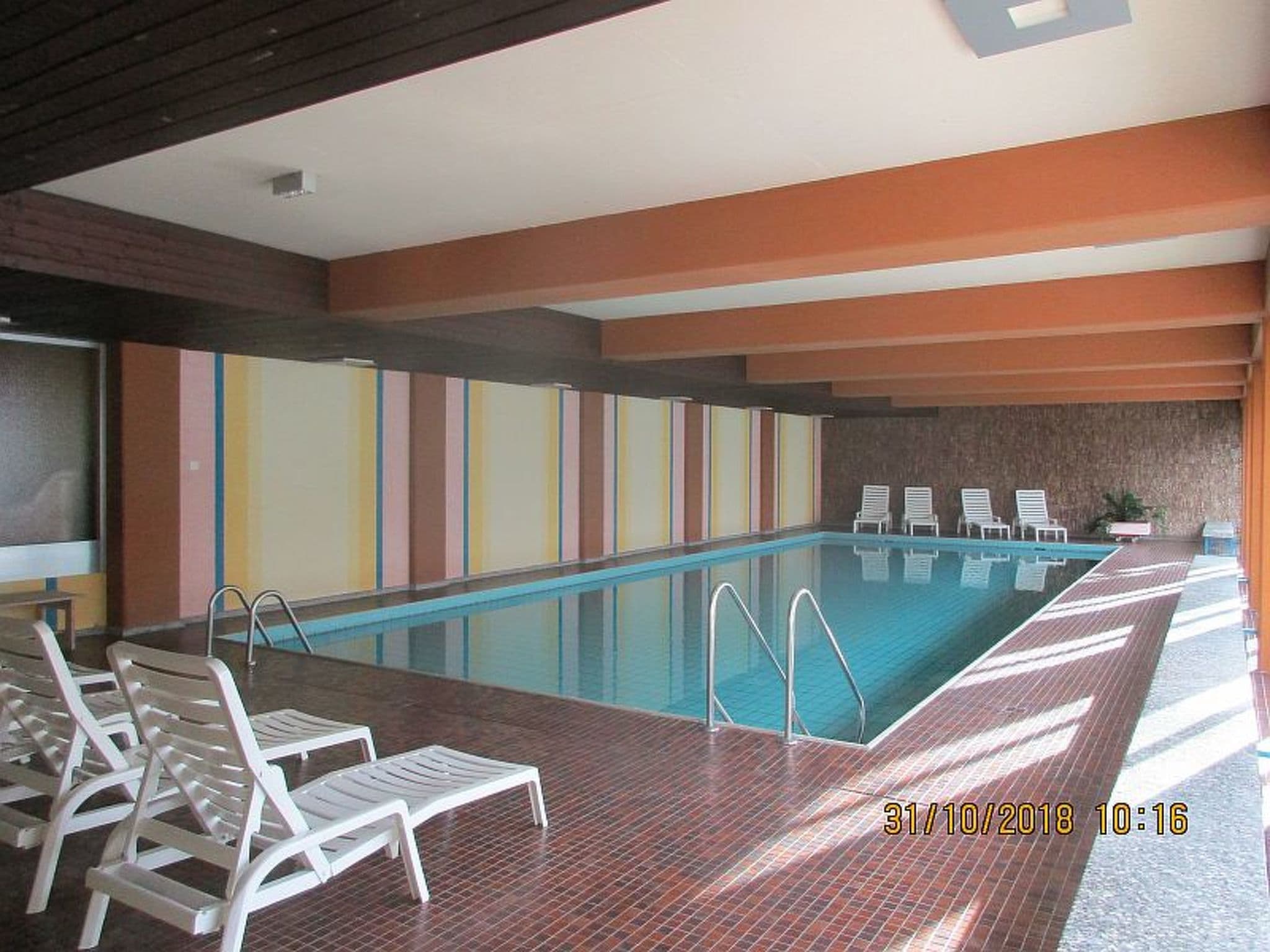Pool Indoor