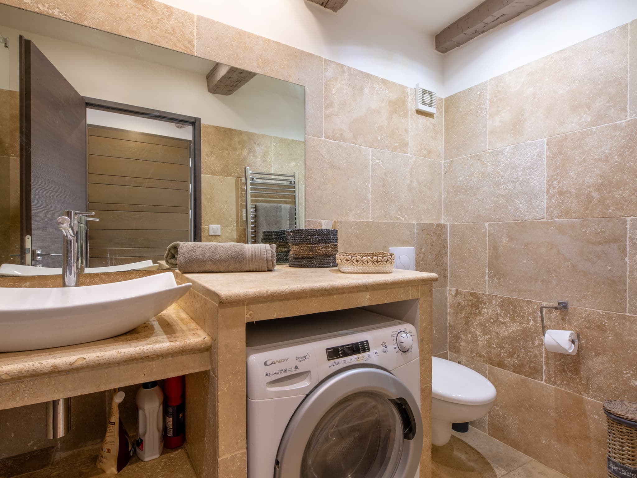 Bathroom / Wellness