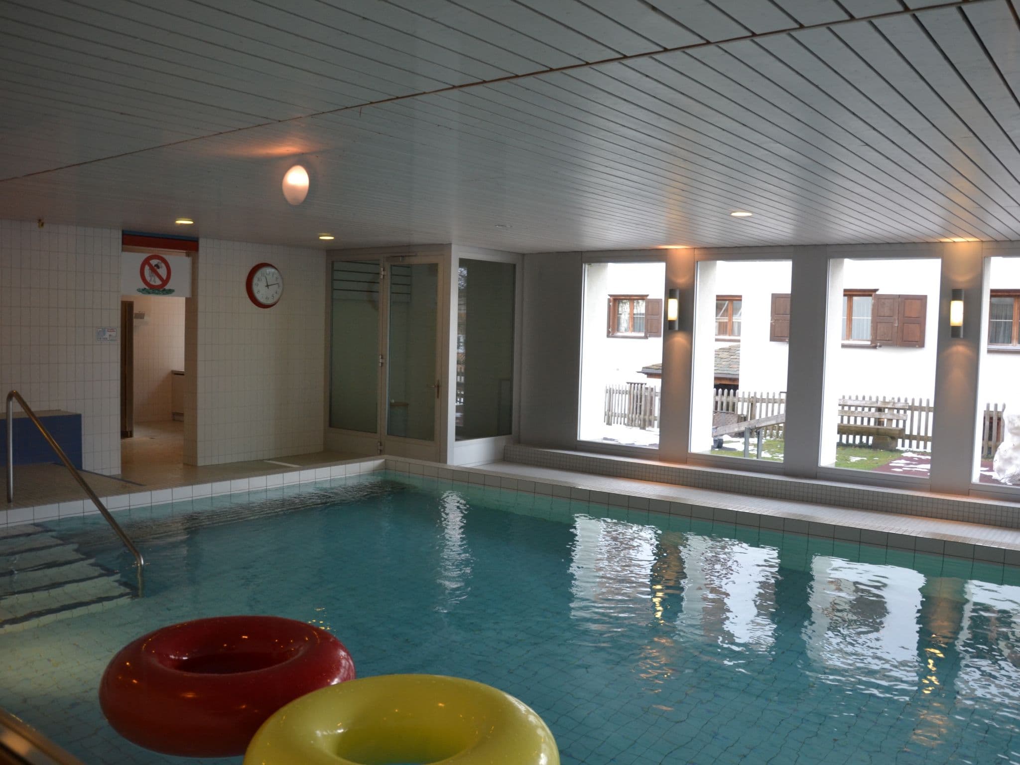Pool Indoor
