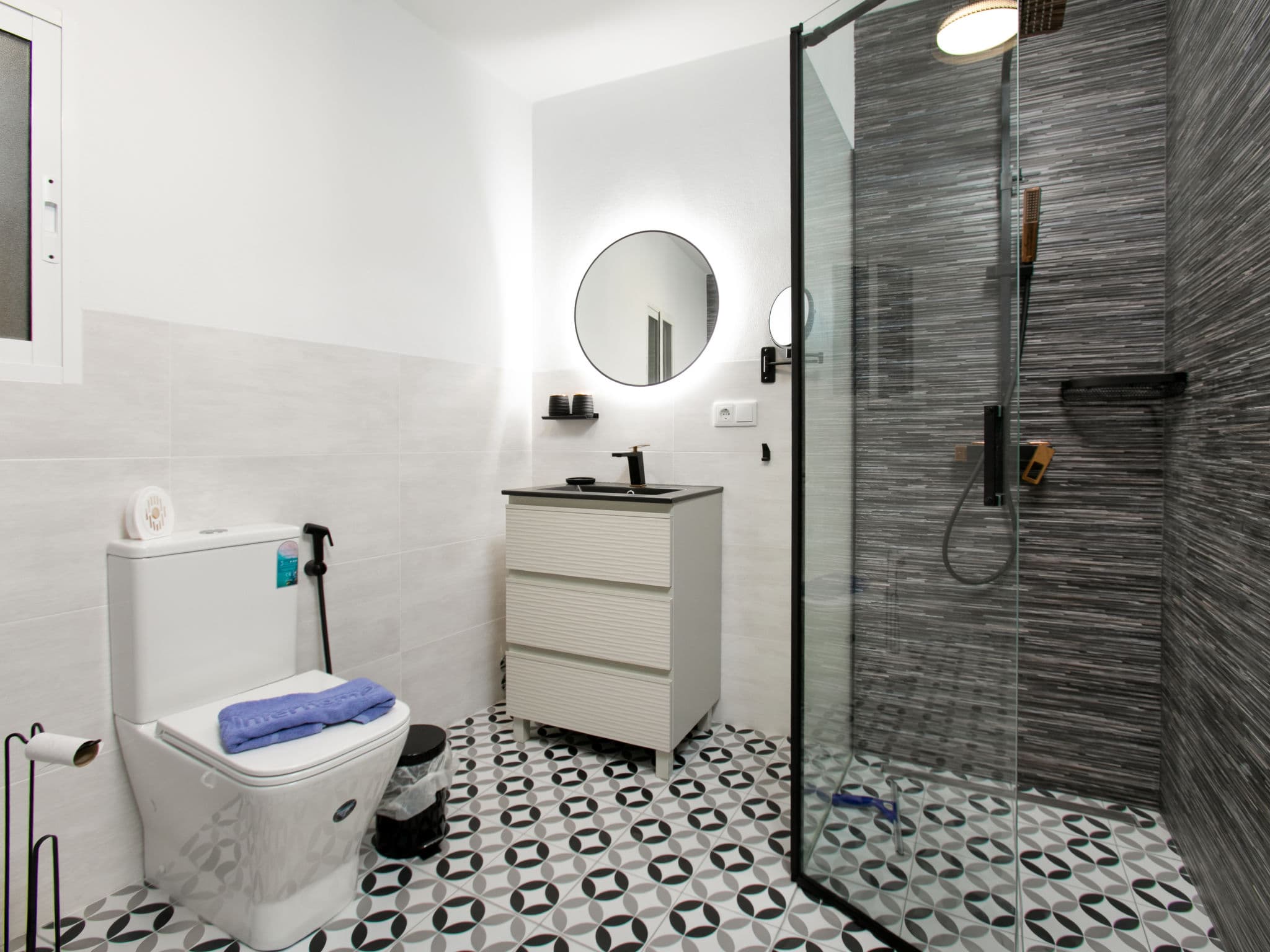 Bathroom / Wellness