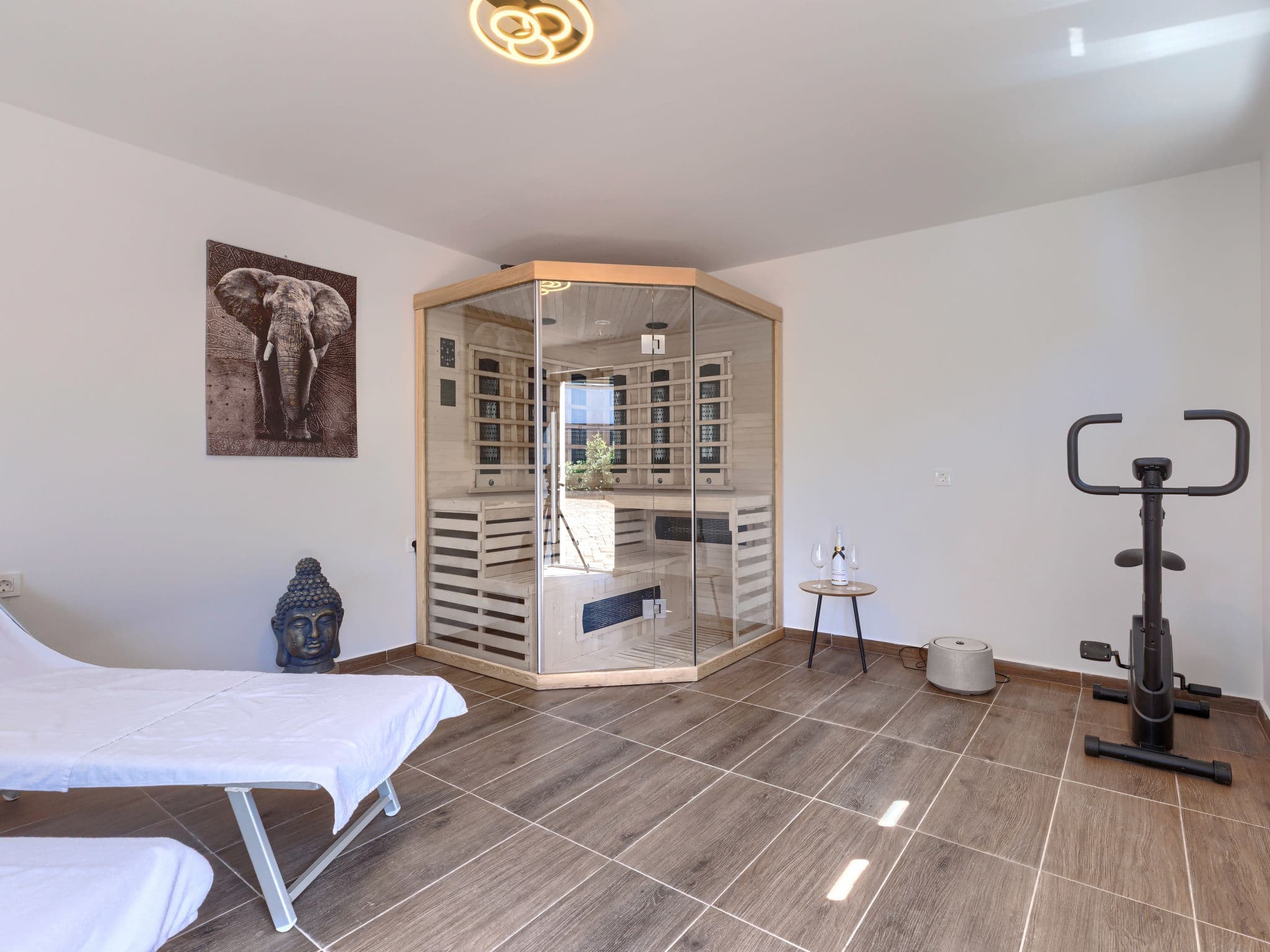 Bathroom / Wellness