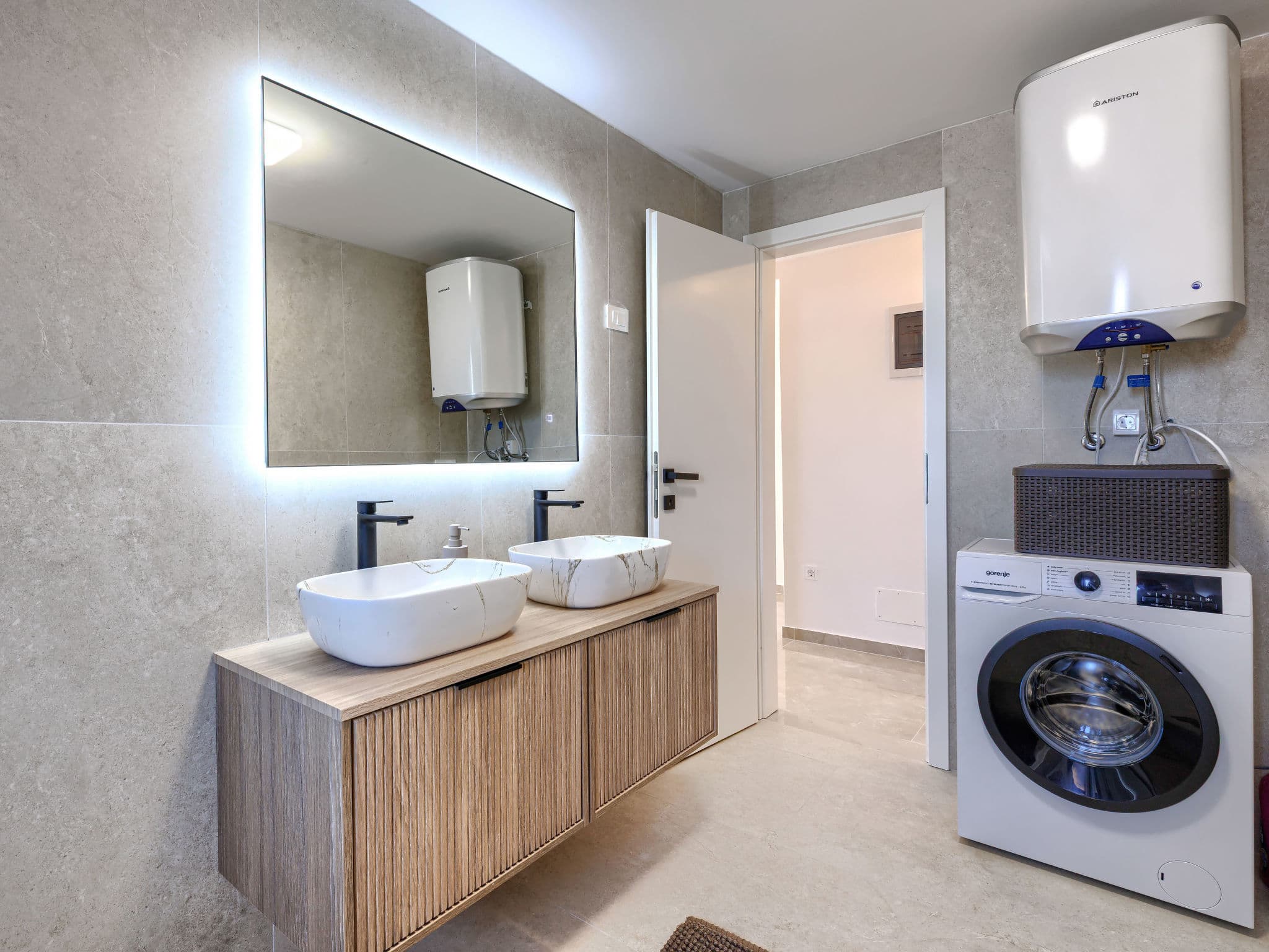Bathroom / Wellness