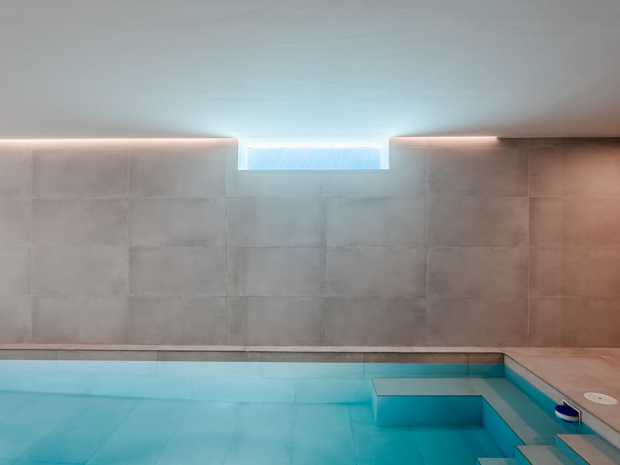 Pool Indoor