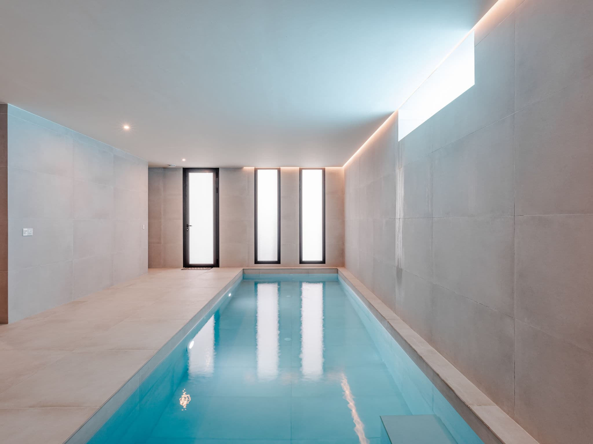 Pool Indoor