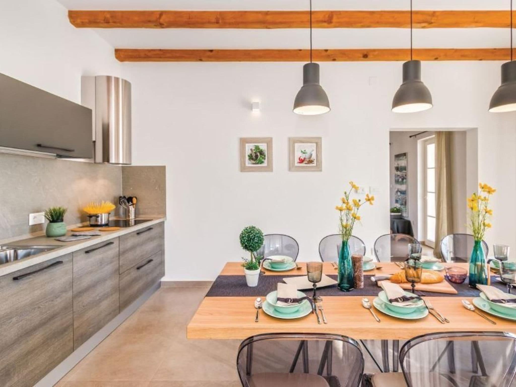 Kitchen / Dining Room