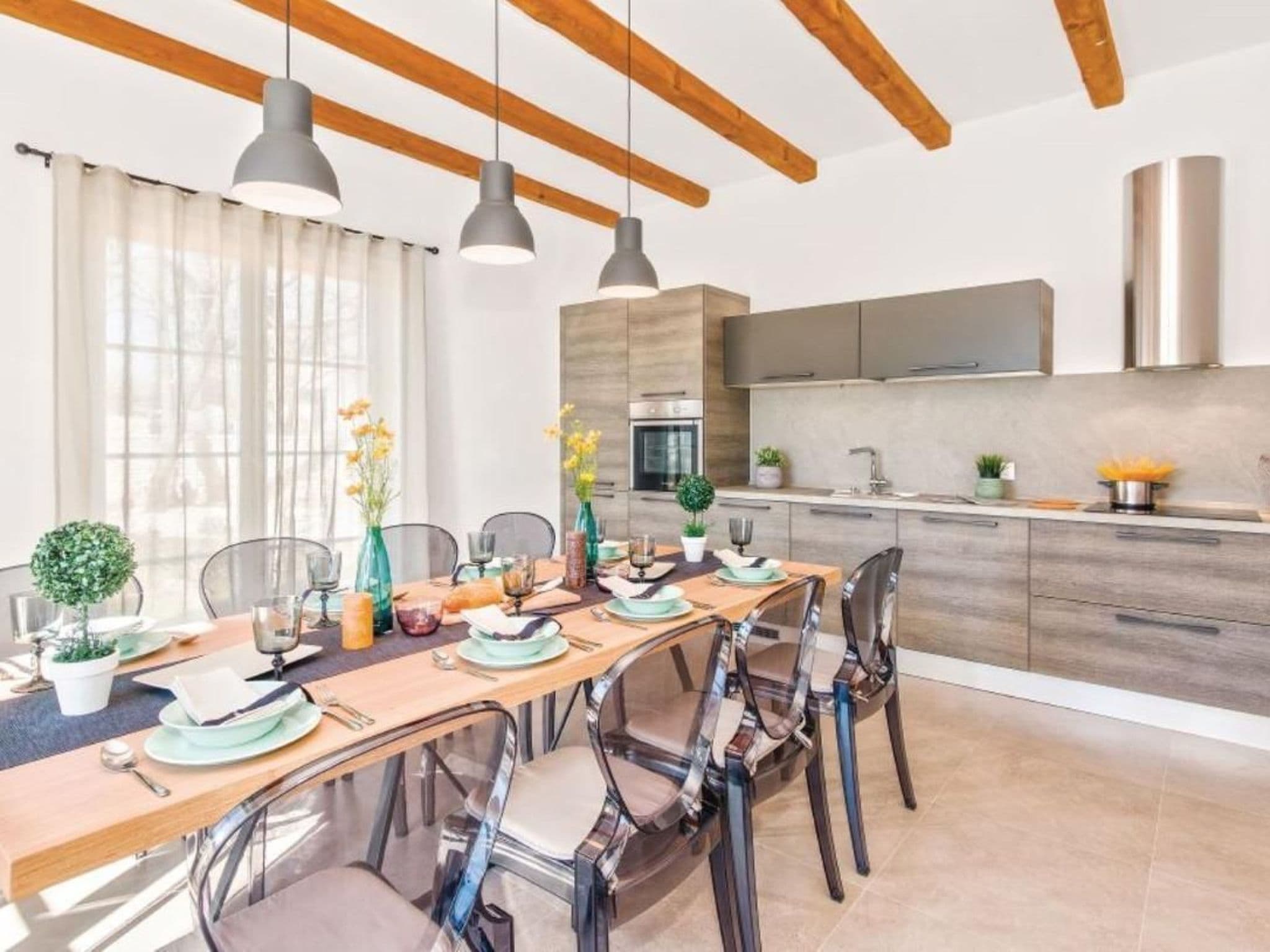 Kitchen / Dining Room