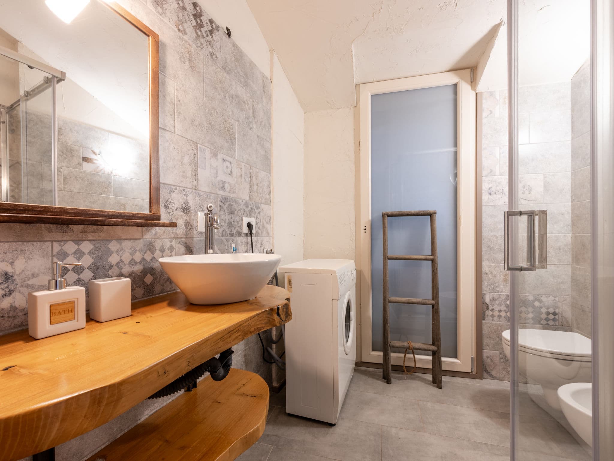 Bathroom / Wellness
