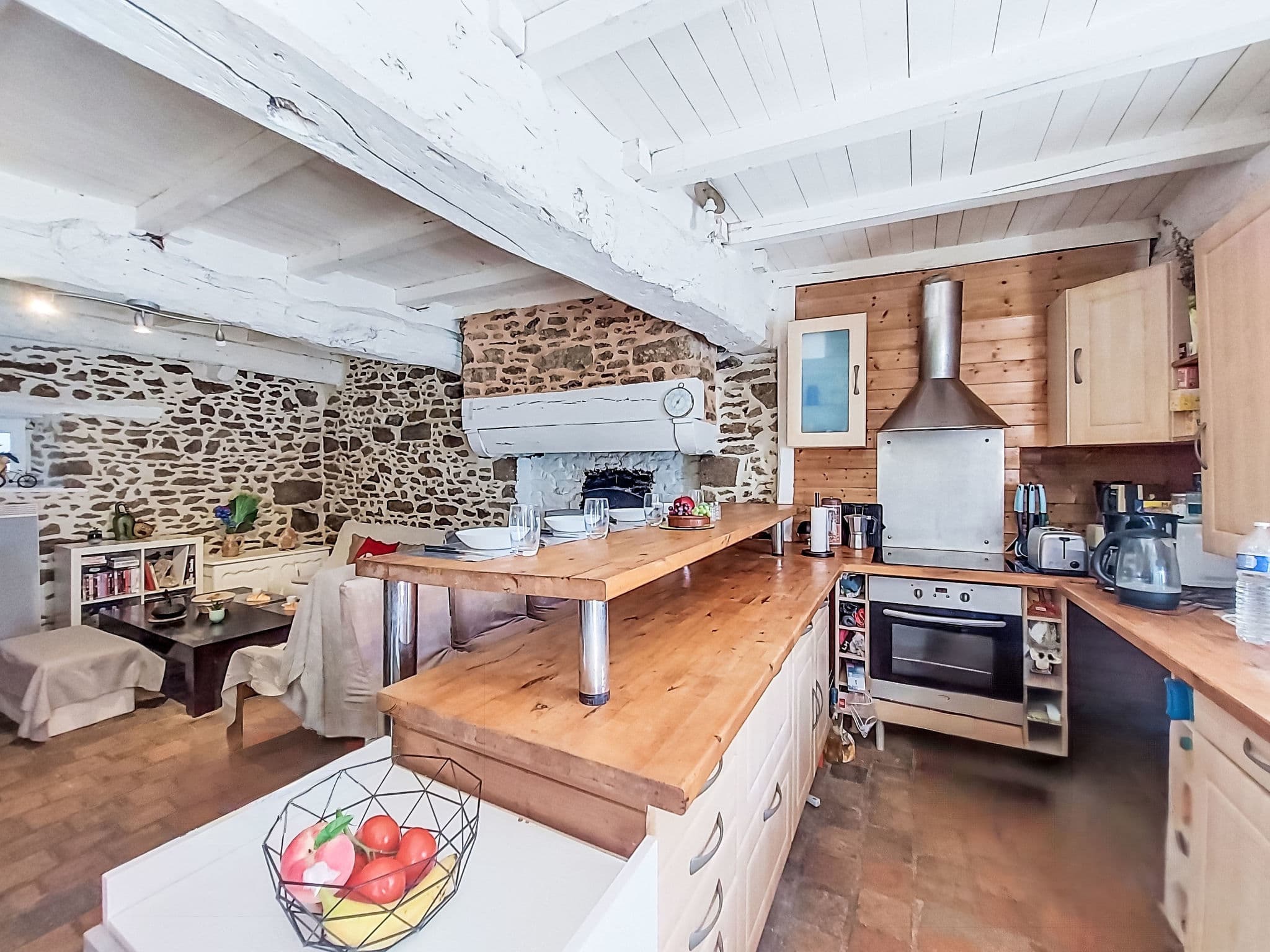Kitchen / Dining Room