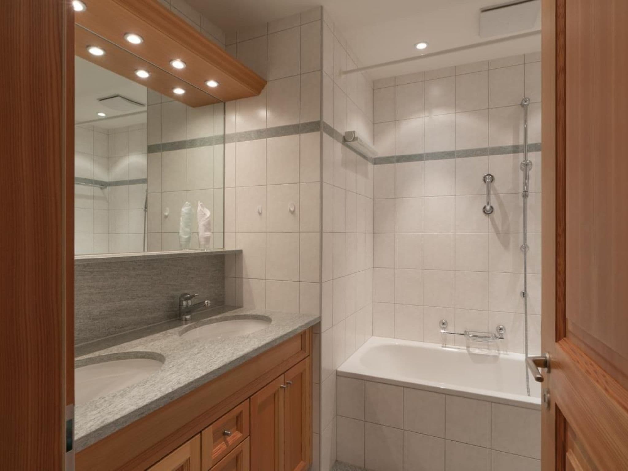 Gallery Image 10
