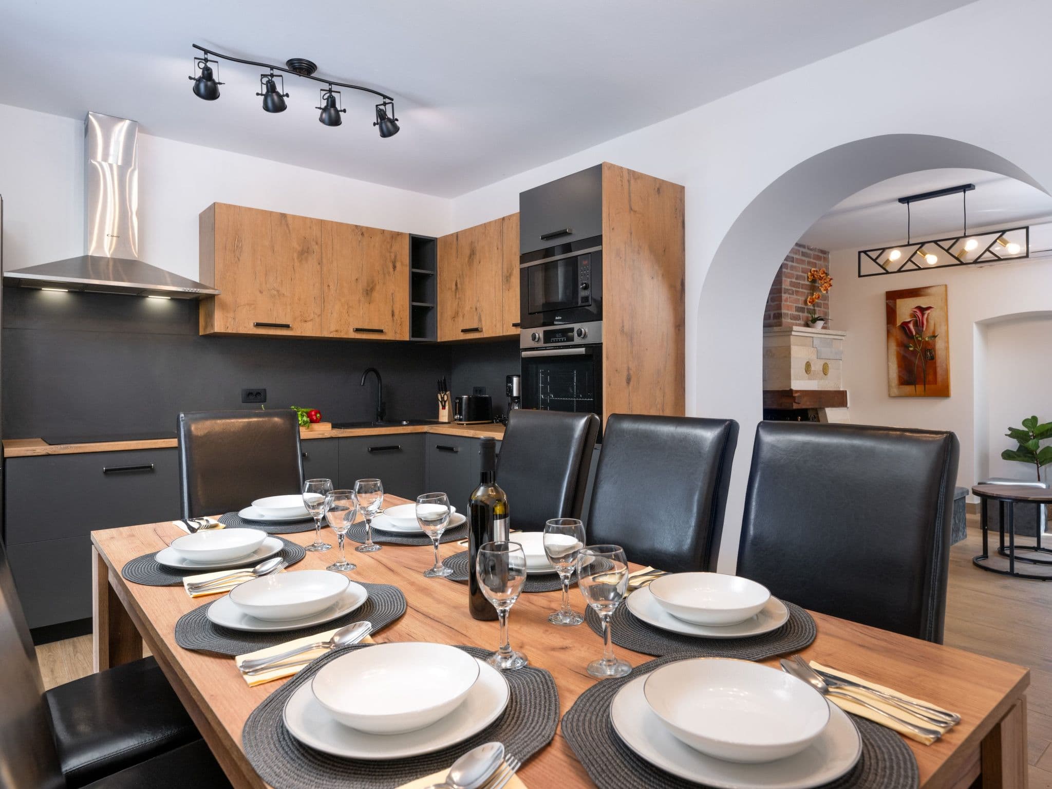 Kitchen / Dining Room