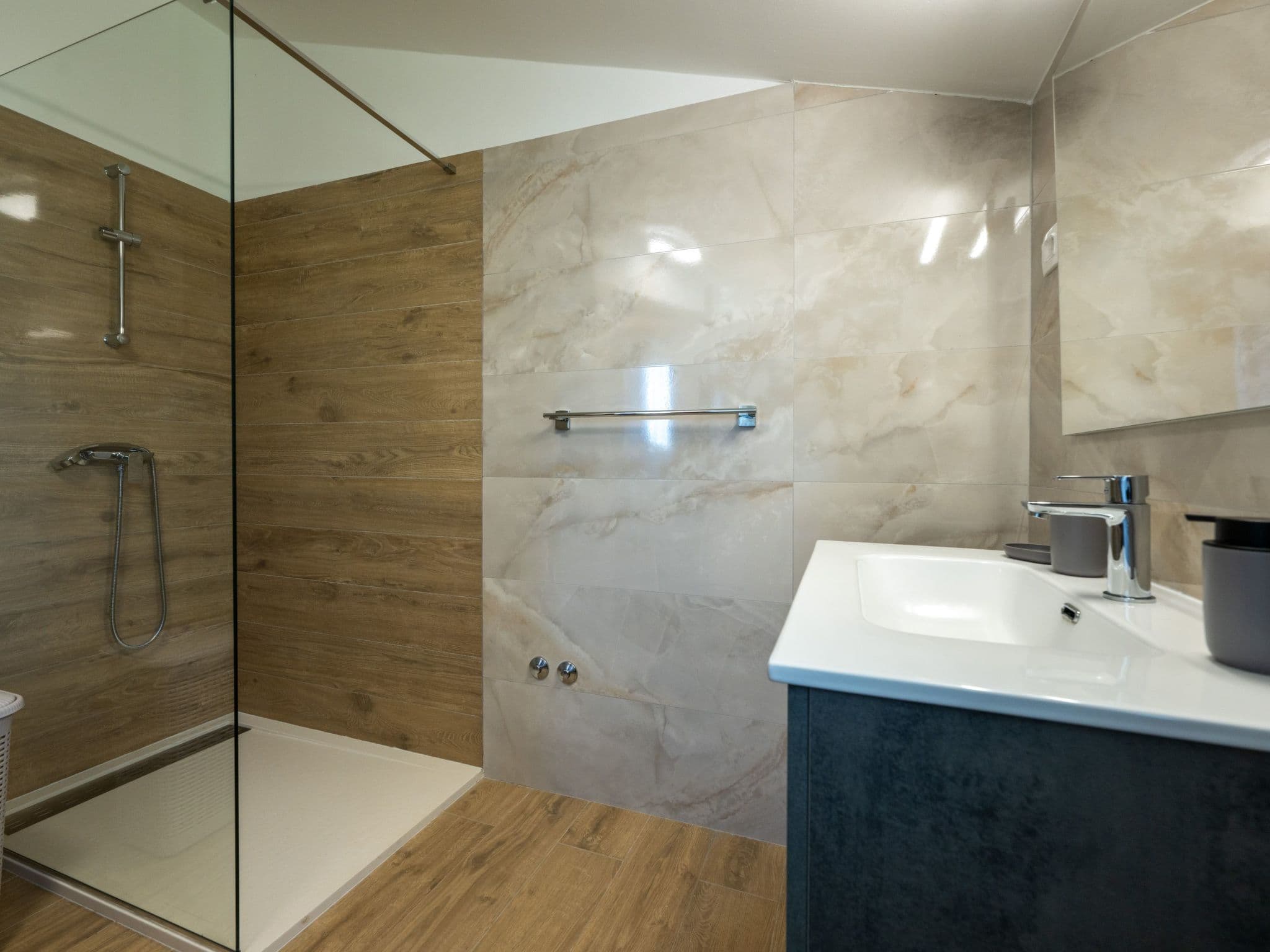 Gallery Image 58