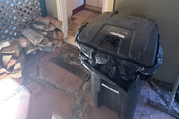 Laundry room & Trash