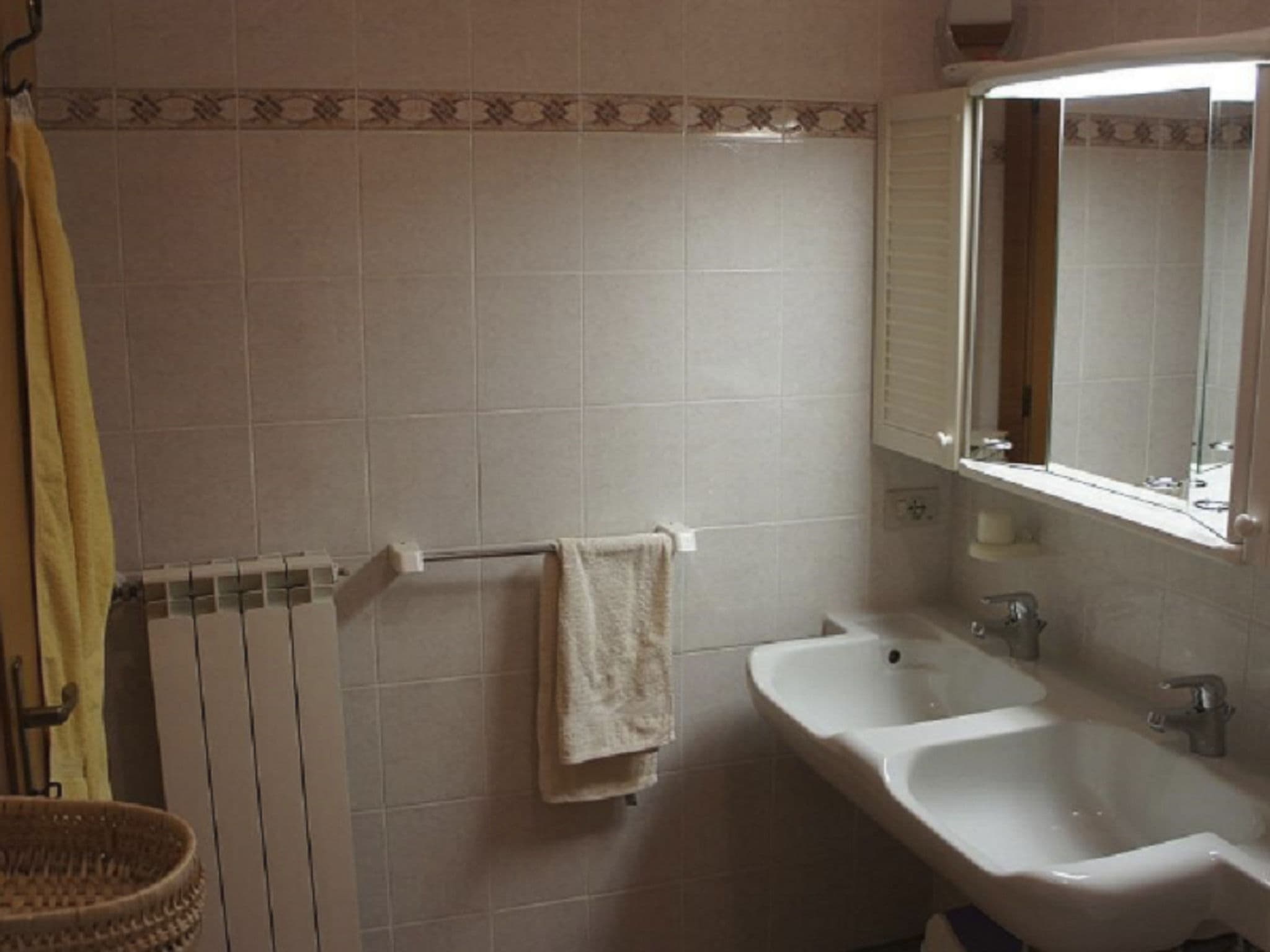 Gallery Image 15